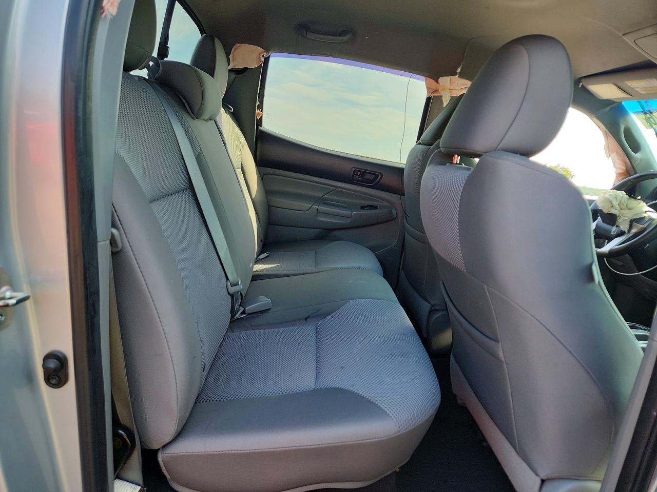 2013 Toyota Tacoma Double Cab Silver vin: 3TMLU4EN9DM131704