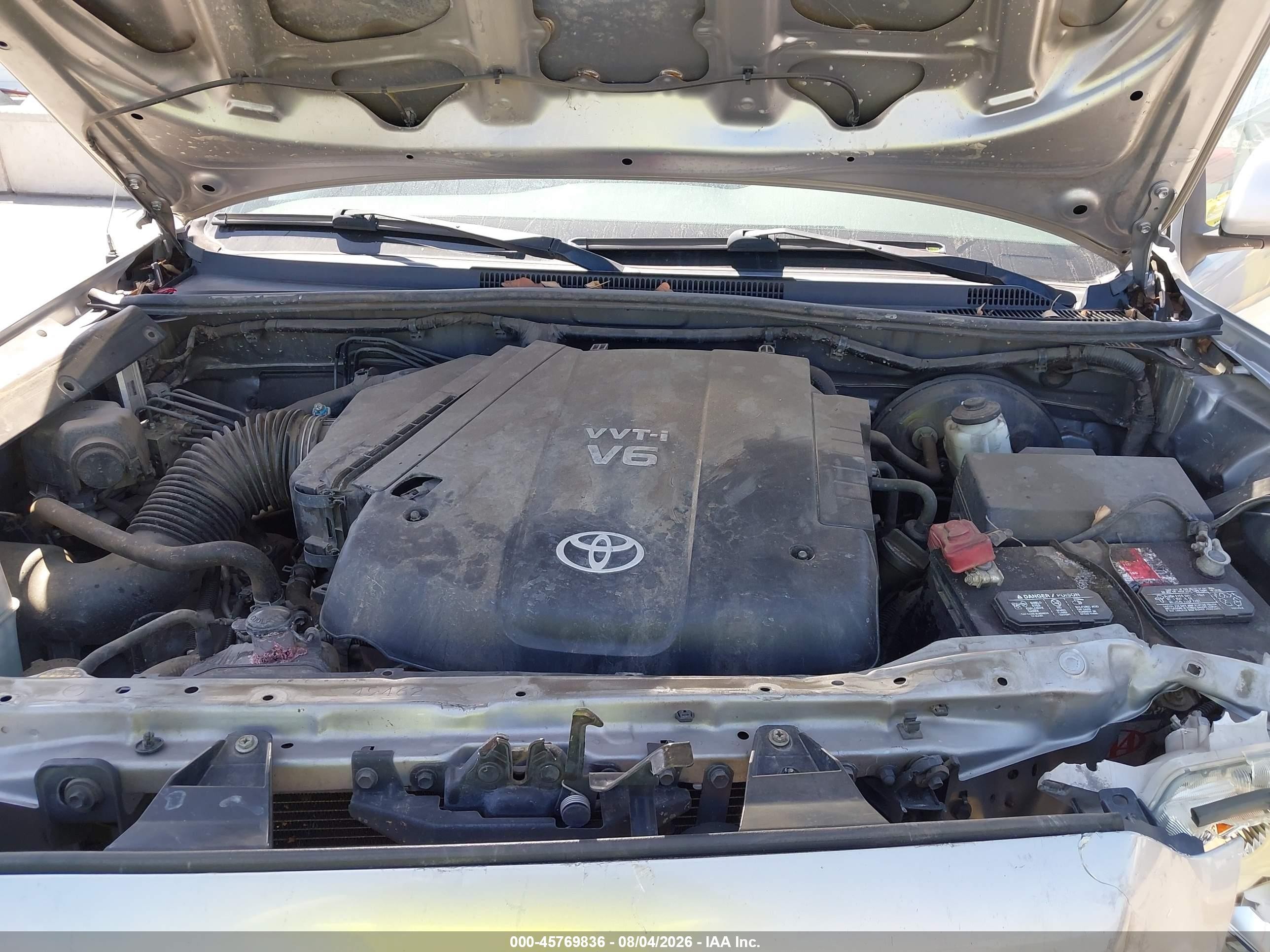 2014 Toyota Tacoma Base V6 Silver vin: 3TMLU4EN9EM146057