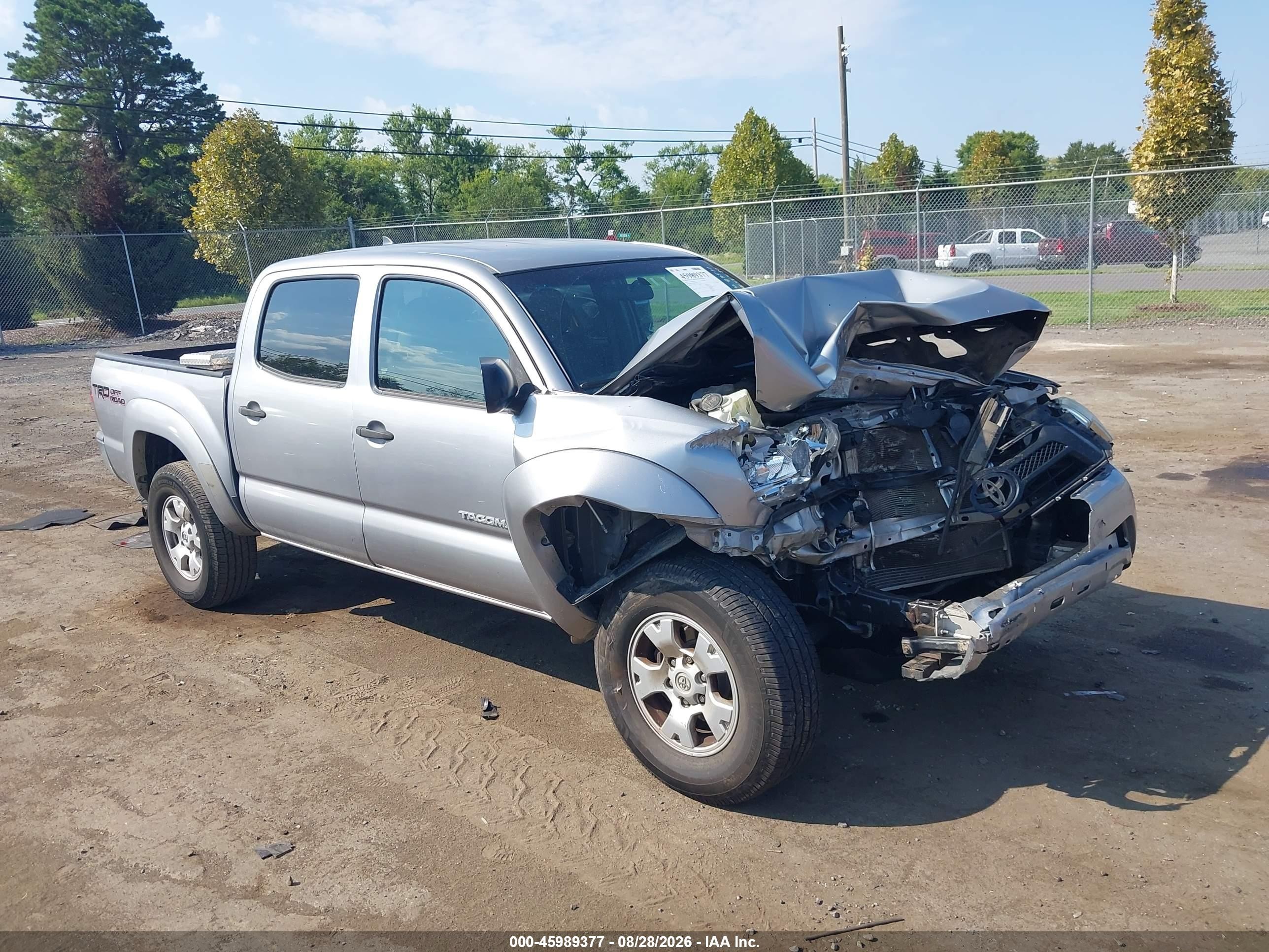 2014 Toyota Tacoma Base V6 Silver vin: 3TMLU4EN9EM161898