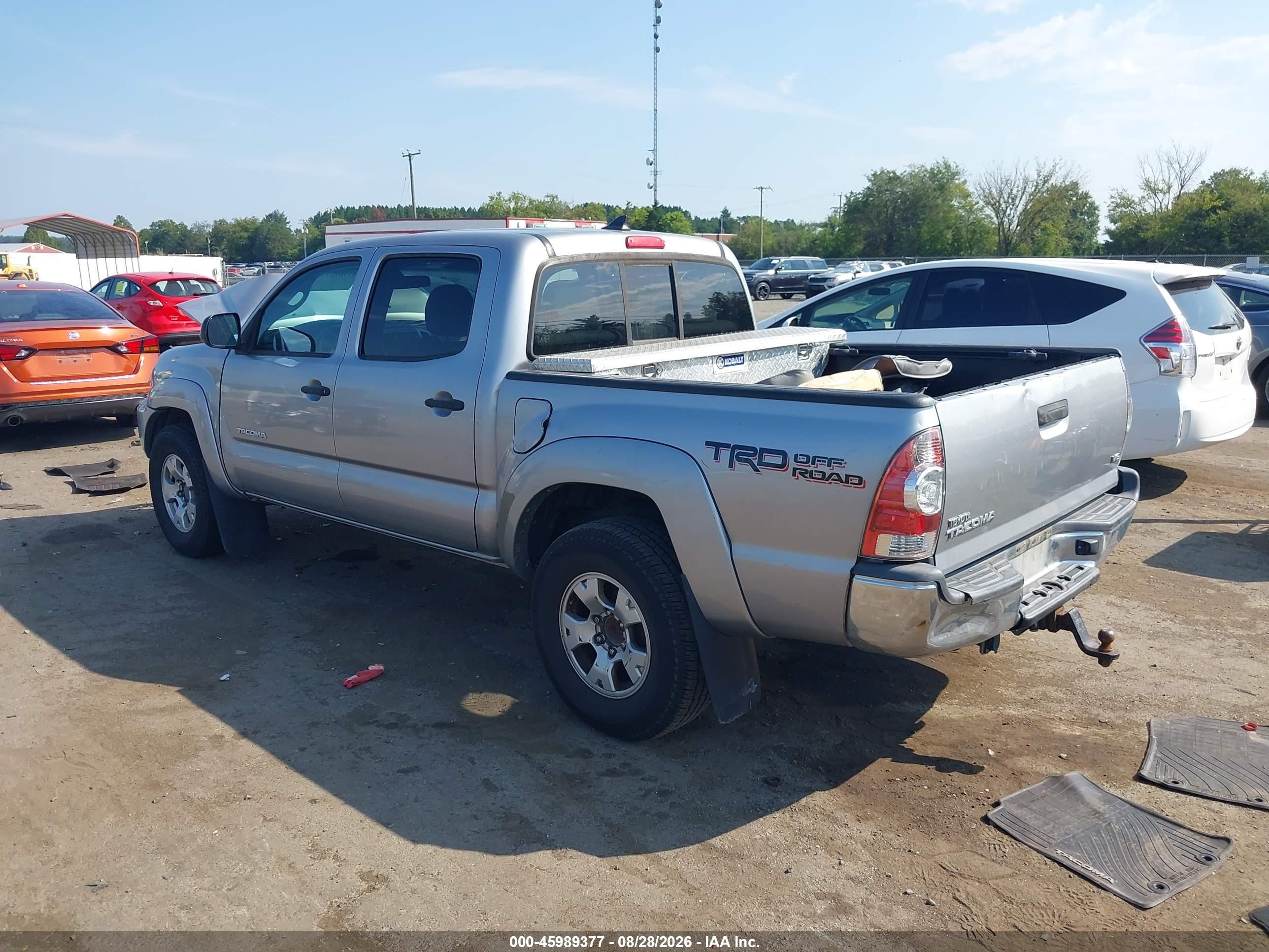 2014 Toyota Tacoma Base V6 Silver vin: 3TMLU4EN9EM161898