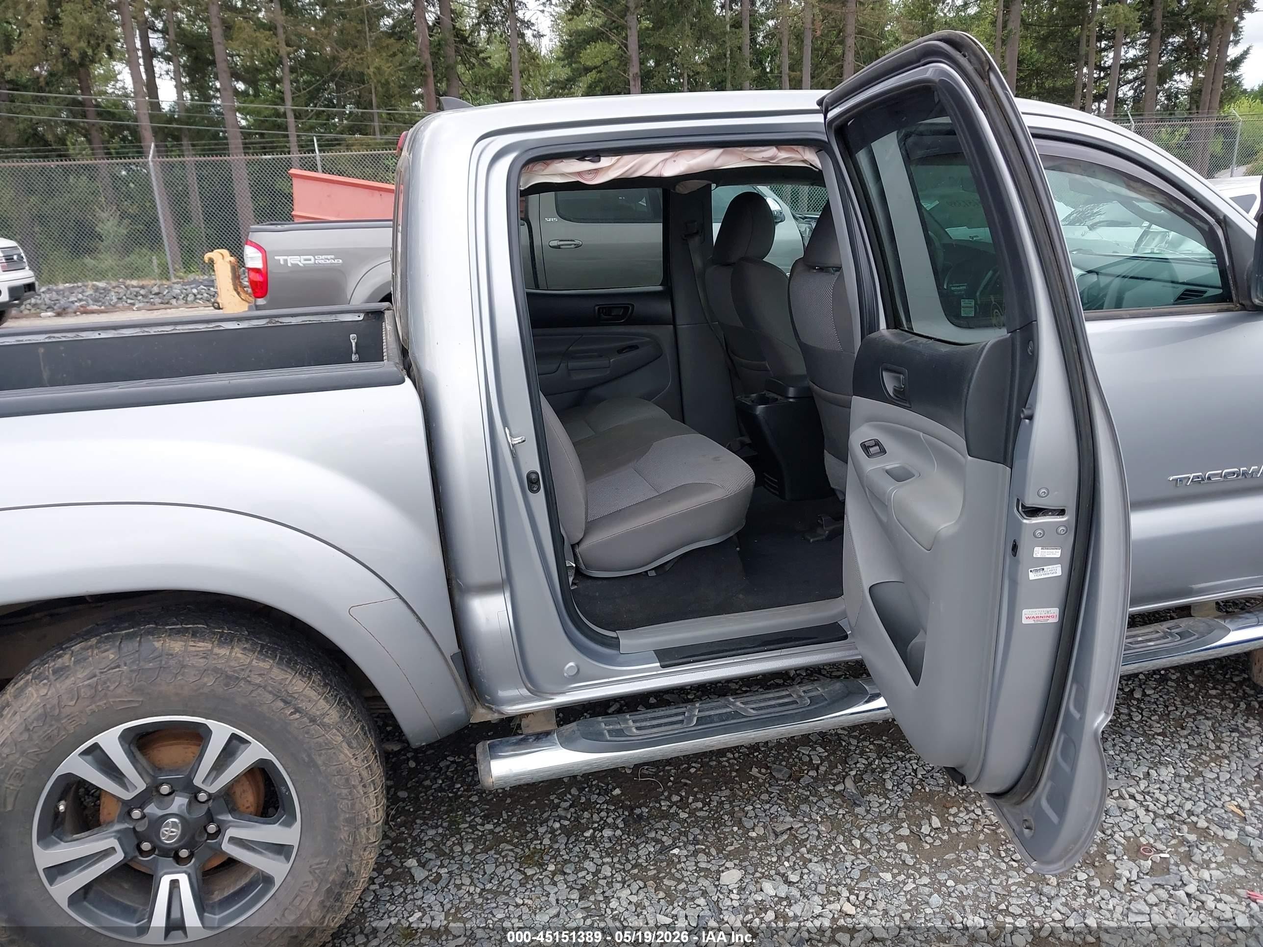2015 Toyota Tacoma Base V6 Gray vin: 3TMLU4EN9FM164561