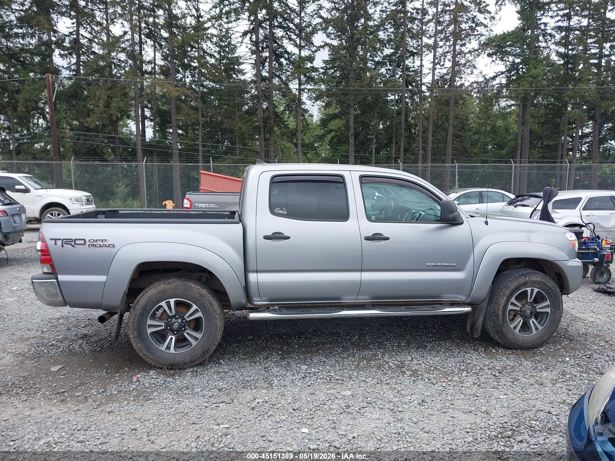 2015 Toyota Tacoma Base V6 Gray vin: 3TMLU4EN9FM164561