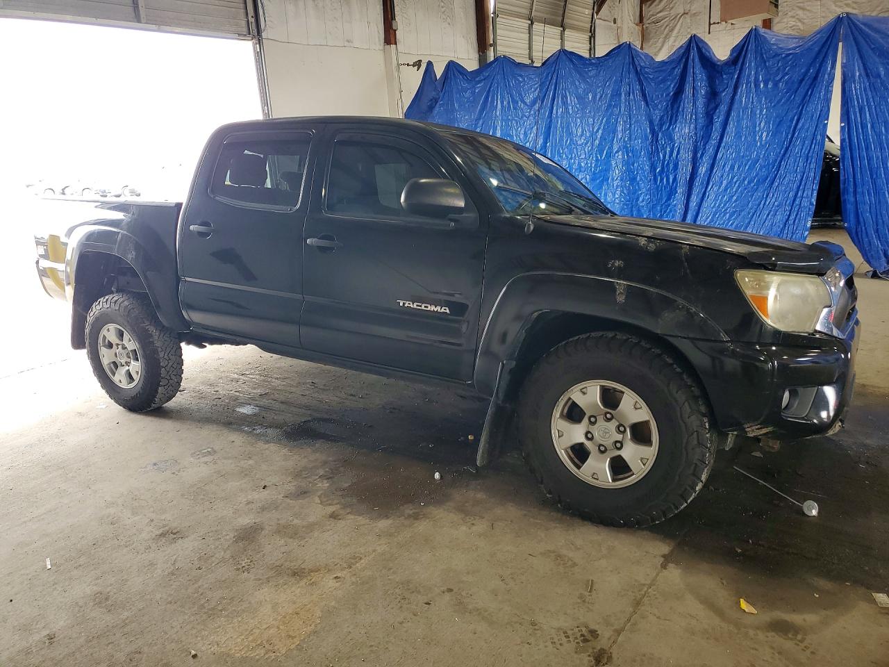 2015 Toyota Tacoma V6 Black vin: 3TMLU4EN9FM167900