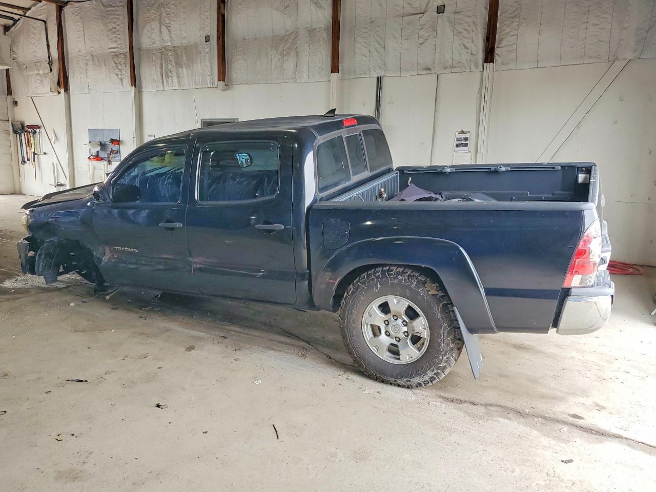 2015 Toyota Tacoma V6 Black vin: 3TMLU4EN9FM167900