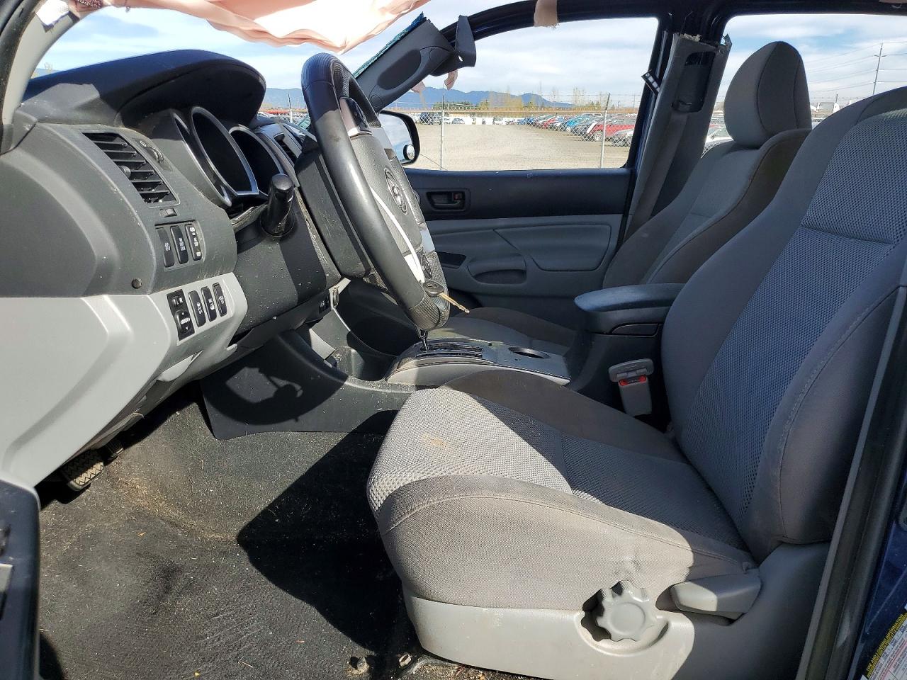 2015 Toyota Tacoma V6 Blue vin: 3TMLU4EN9FM171753