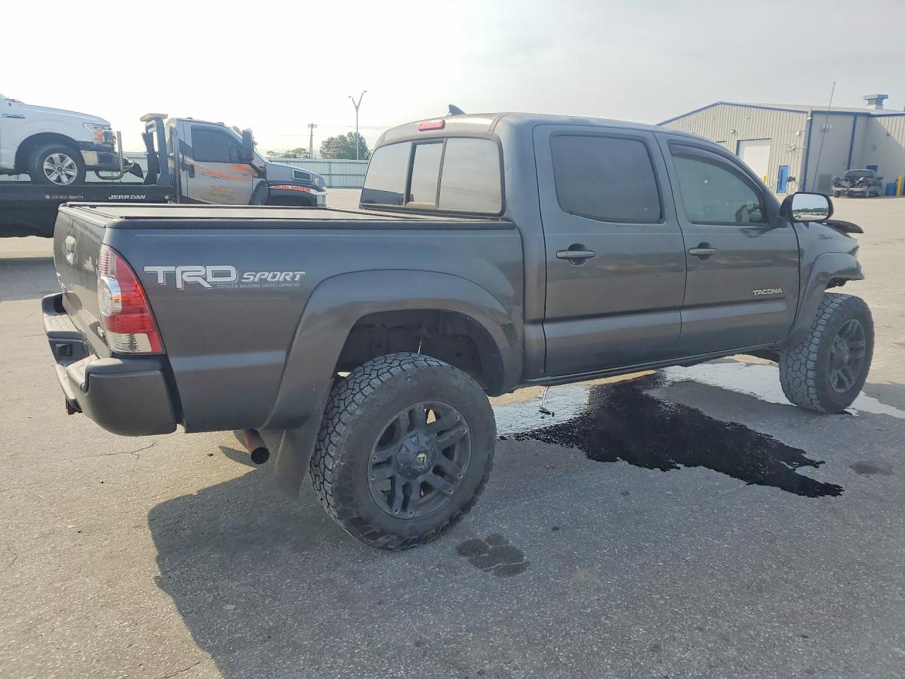 2015 Toyota Tacoma V6 Gray vin: 3TMLU4EN9FM185328