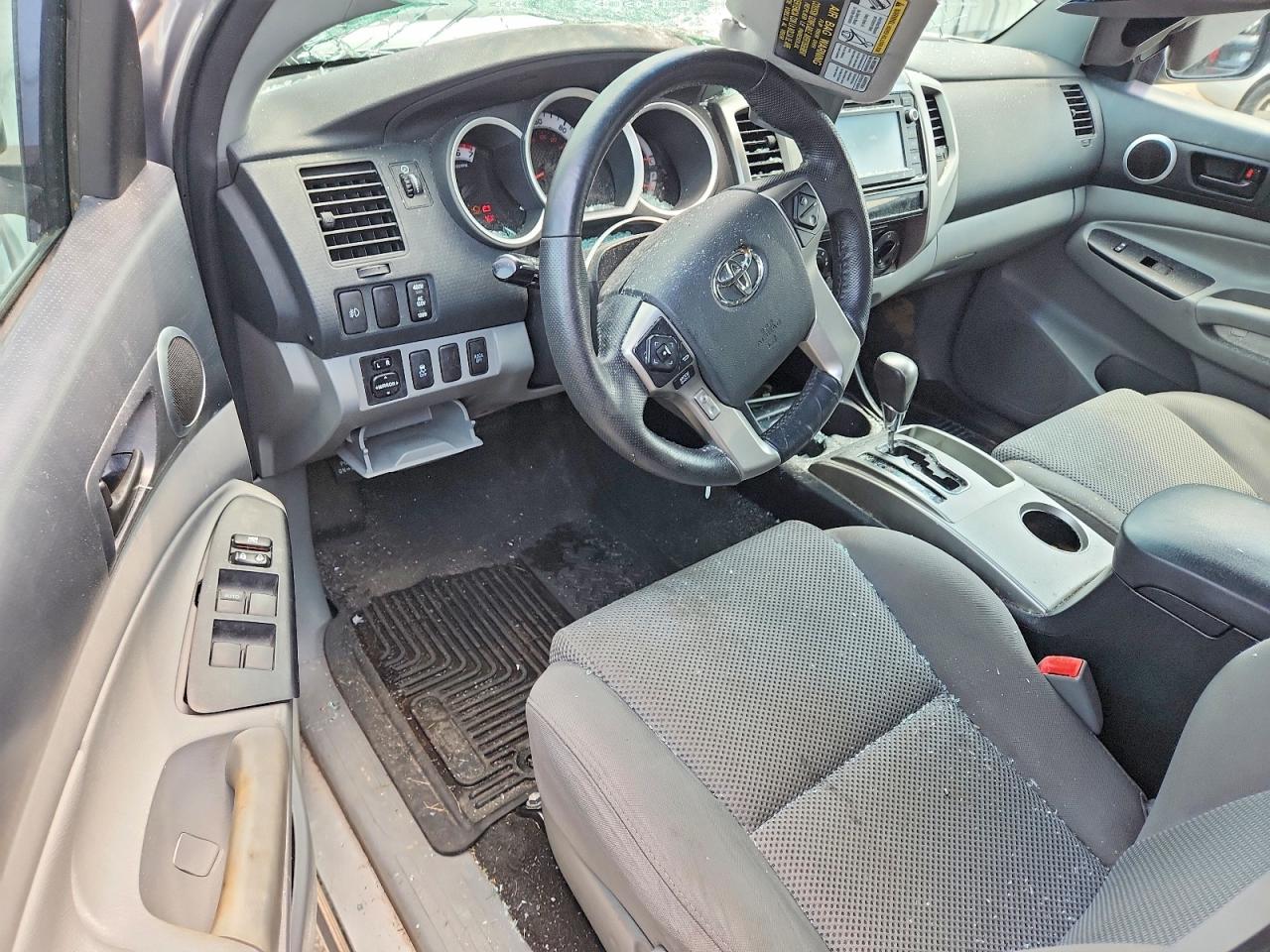 2015 Toyota Tacoma V6 Silver vin: 3TMLU4EN9FM191288