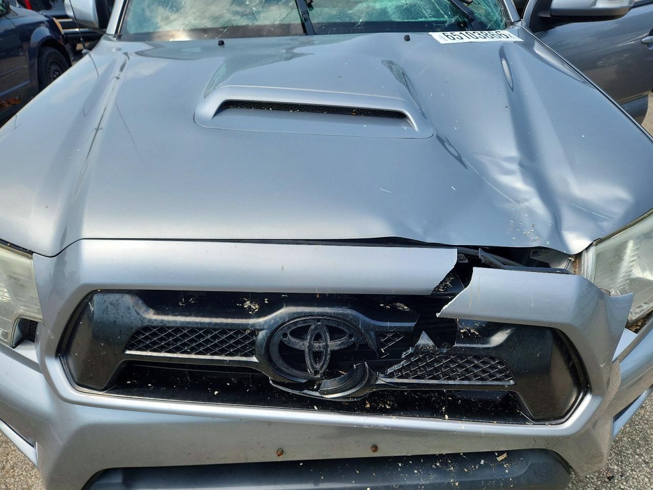 2015 Toyota Tacoma V6 Silver vin: 3TMLU4EN9FM191288