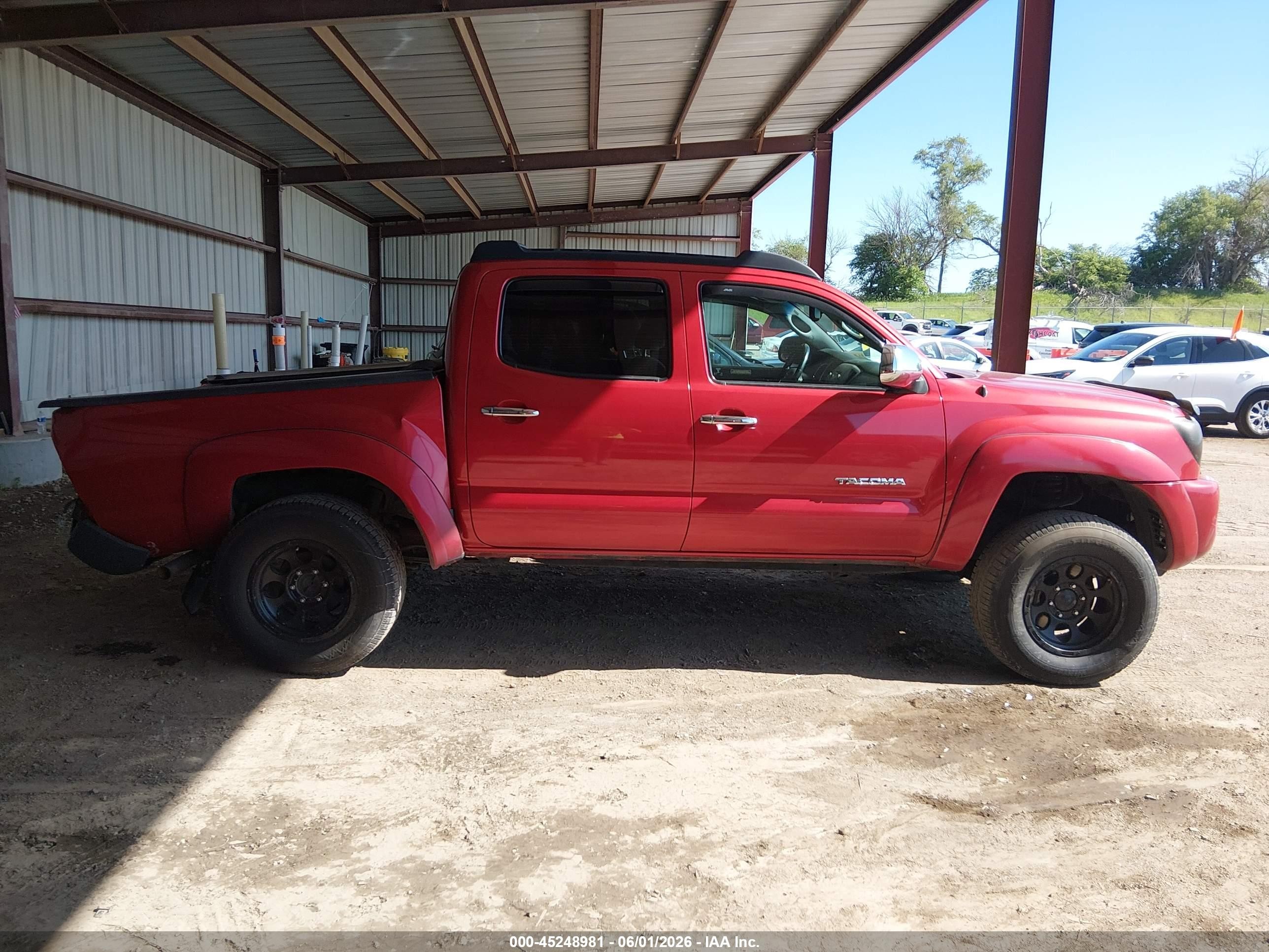 2010 Toyota Tacoma Base V6 Красный vin: 3TMLU4ENXAM054255