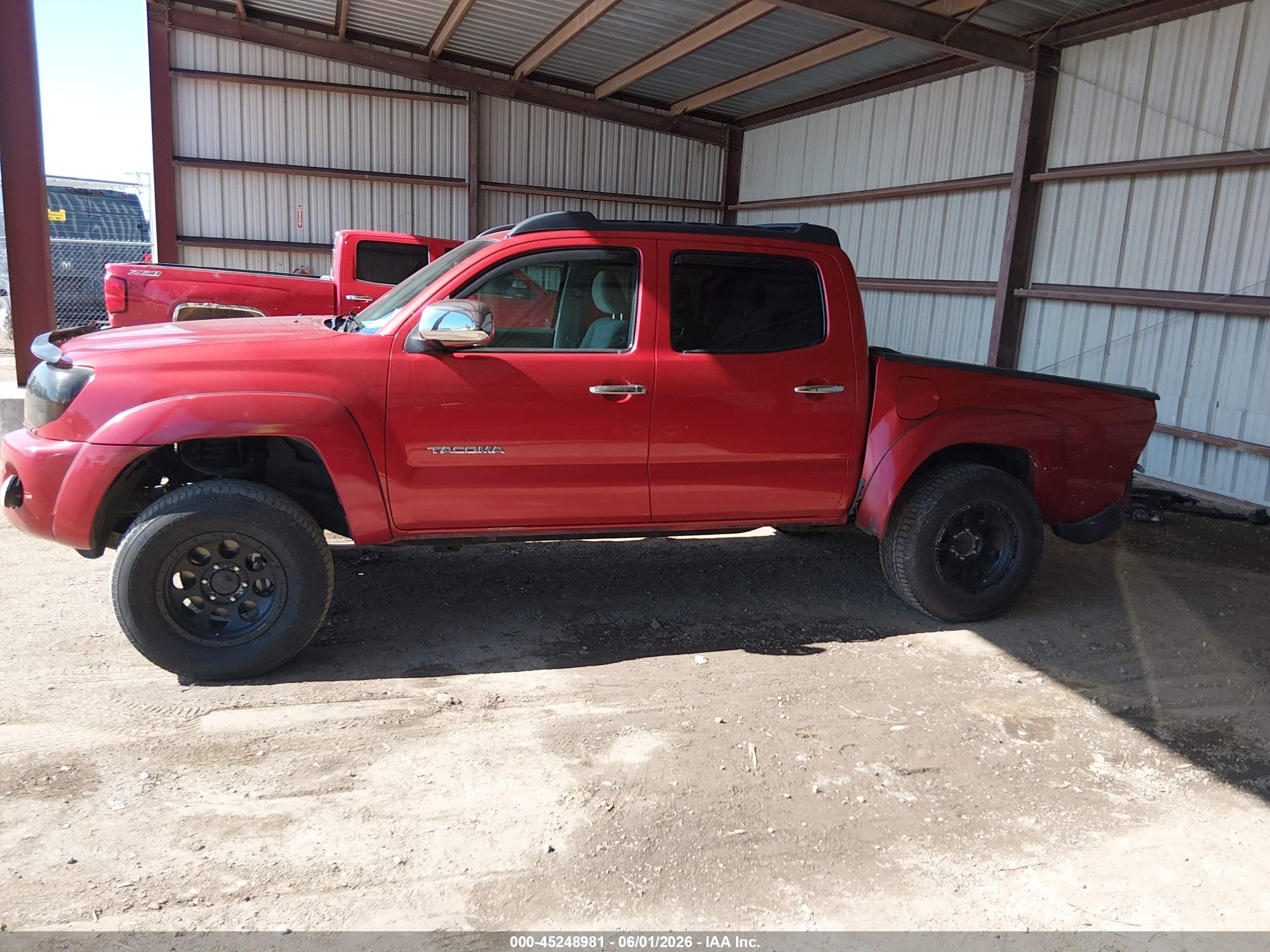 2010 Toyota Tacoma Base V6 Красный vin: 3TMLU4ENXAM054255