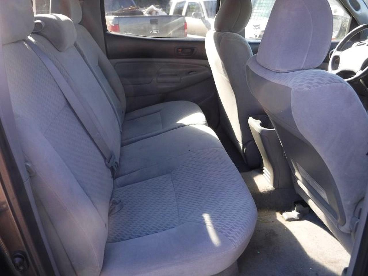 2011 Toyota Tacoma V6 Угольный vin: 3TMLU4ENXBM060350