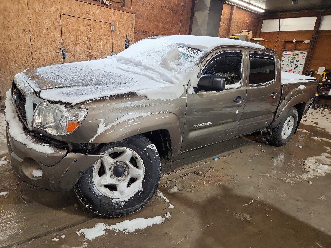 2011 Toyota Tacoma Double Cab Brown vin: 3TMLU4ENXBM064608