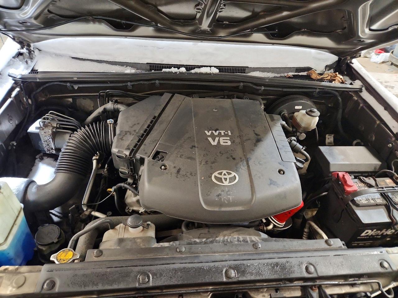 2011 Toyota Tacoma Double Cab Коричневый vin: 3TMLU4ENXBM064608