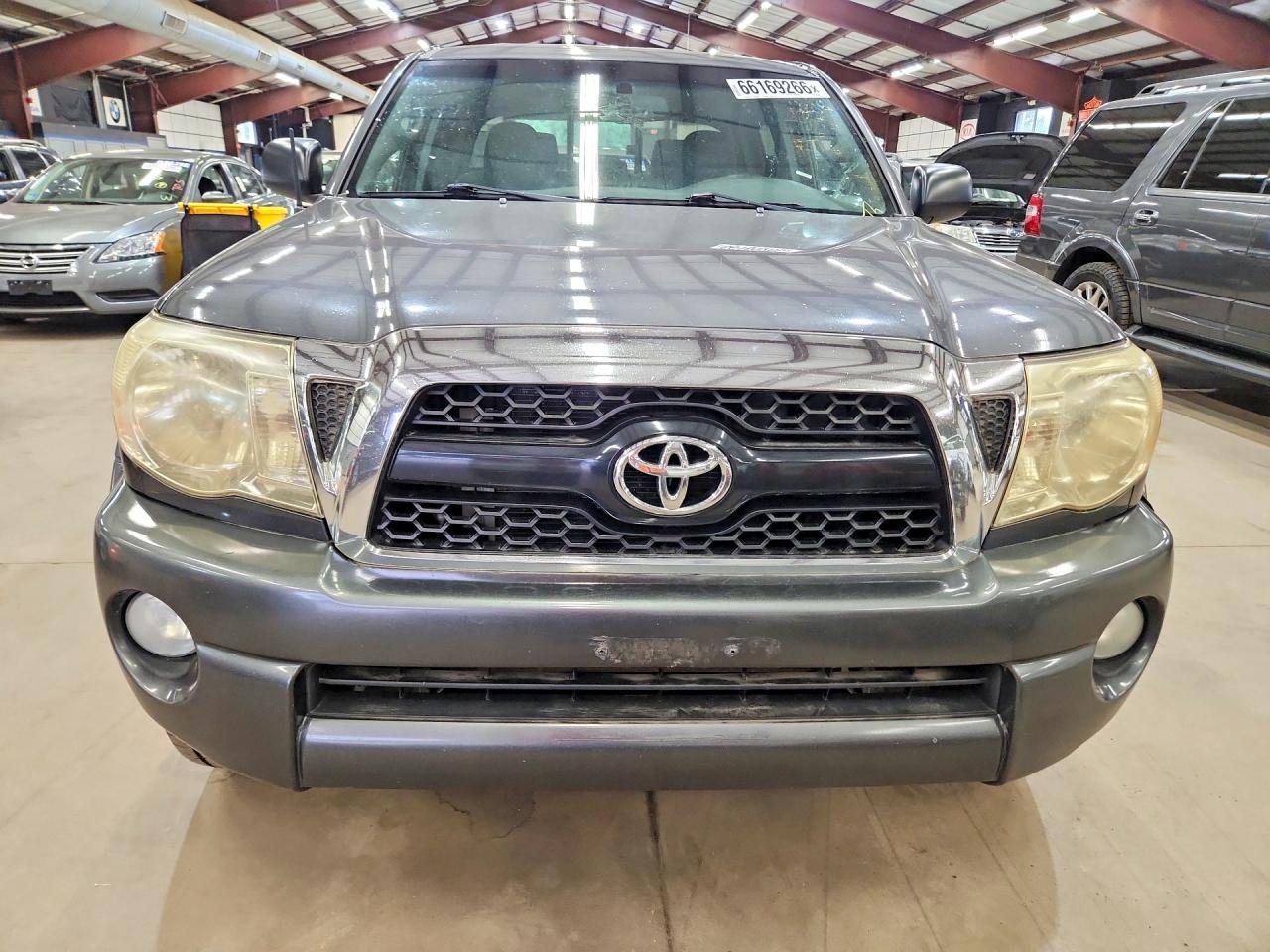 2011 Toyota Tacoma V6 Gray vin: 3TMLU4ENXBM068884
