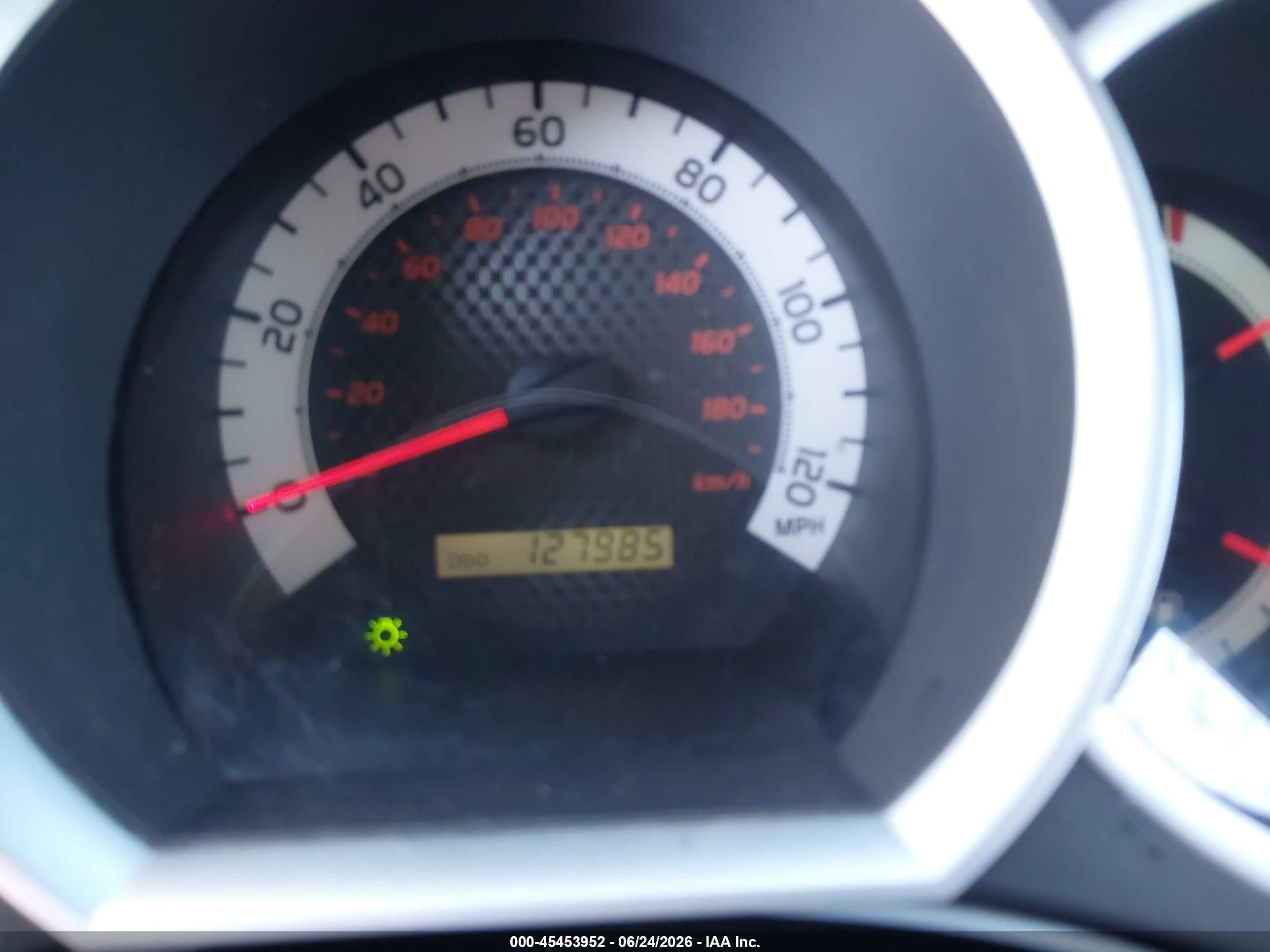 2011 Toyota Tacoma Base V6 Серебряный vin: 3TMLU4ENXBM071994