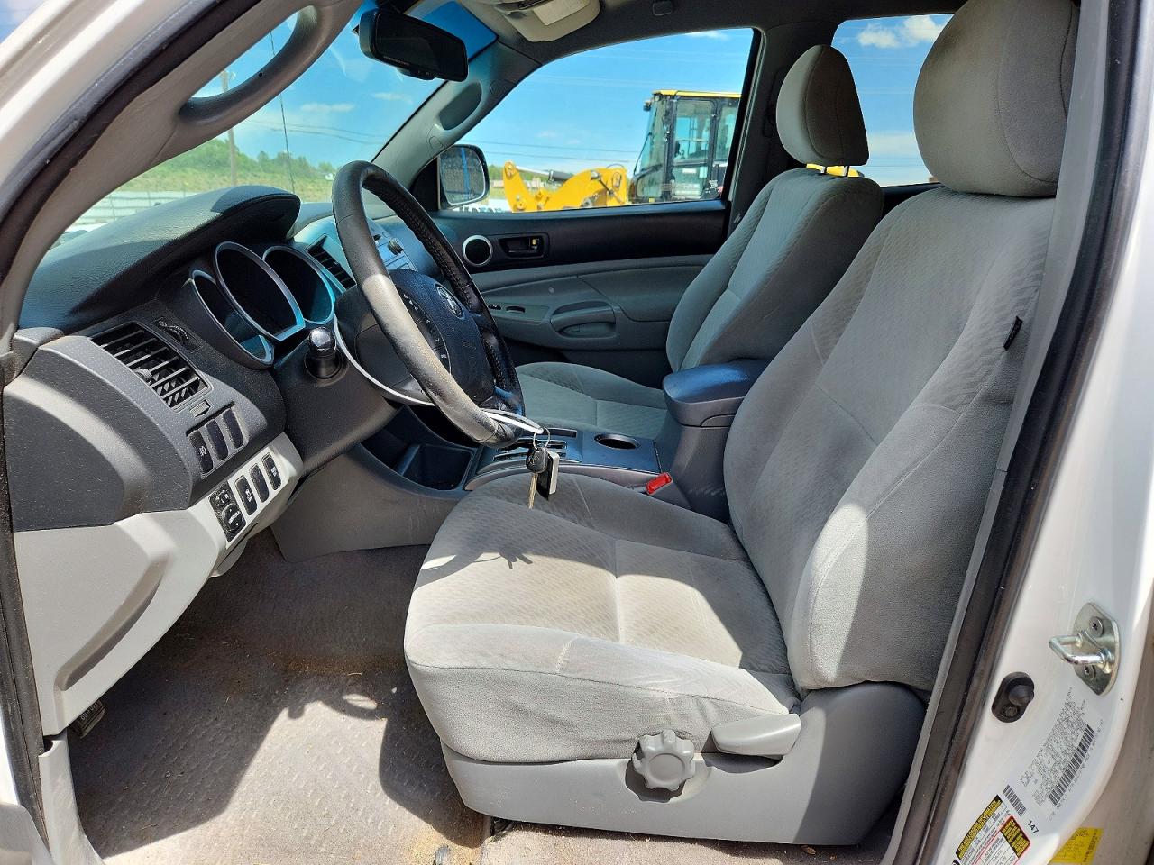 2011 Toyota Tacoma Double Cab White vin: 3TMLU4ENXBM073244
