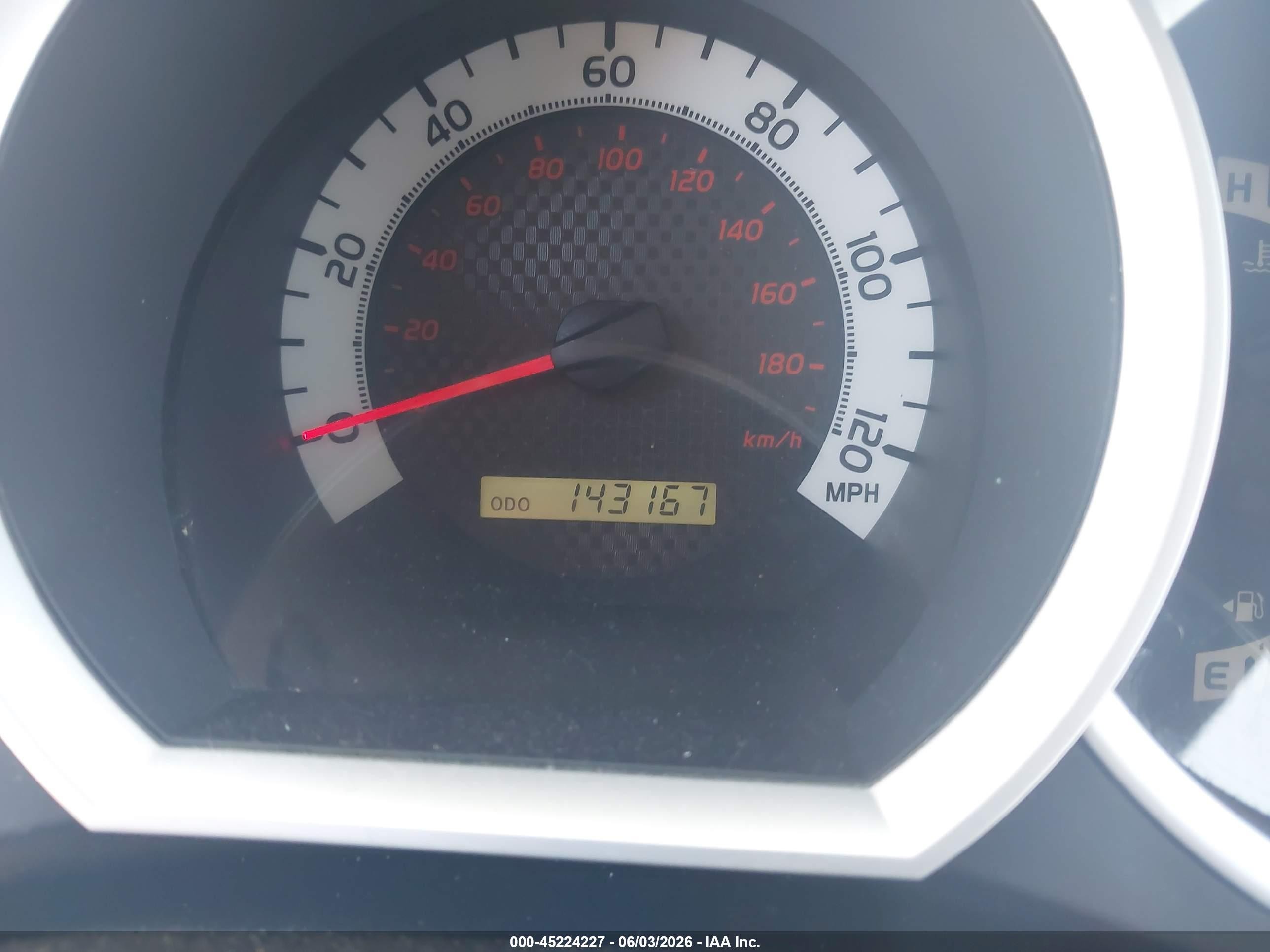2011 Toyota Tacoma Base V6 White vin: 3TMLU4ENXBM076743