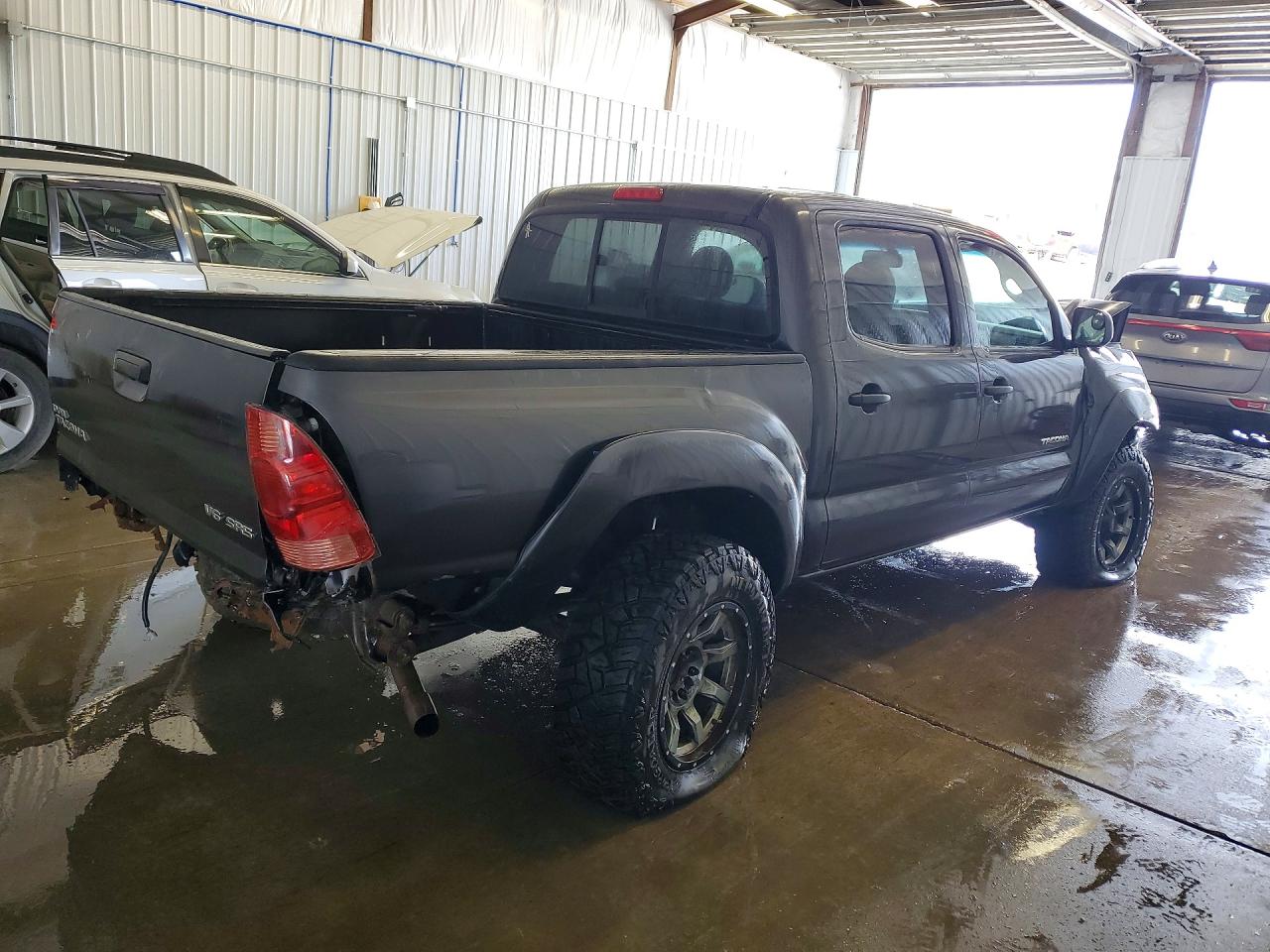 2011 Toyota Tacoma Double Cab Gray vin: 3TMLU4ENXBM080954