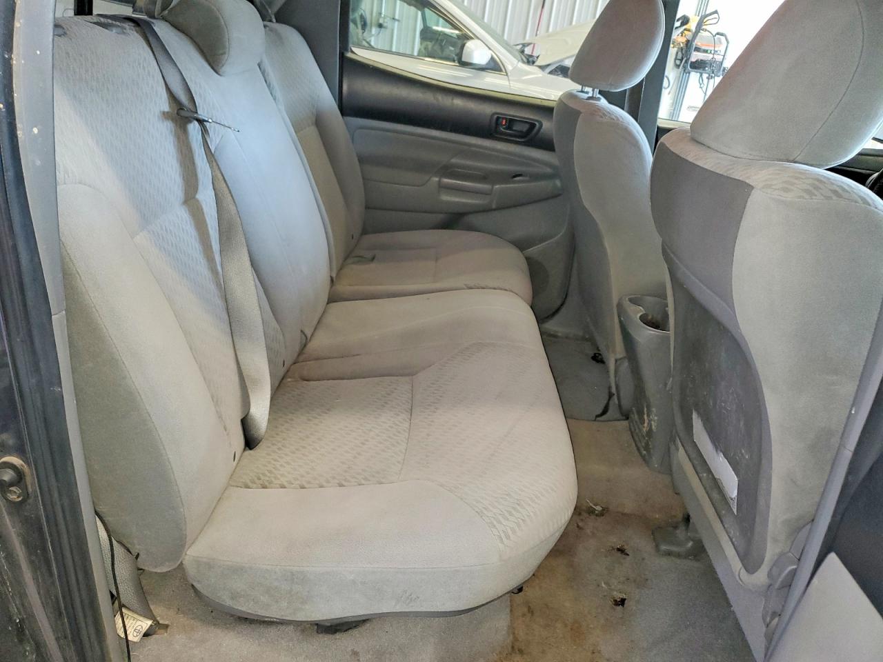 2011 Toyota Tacoma Double Cab Gray vin: 3TMLU4ENXBM080954