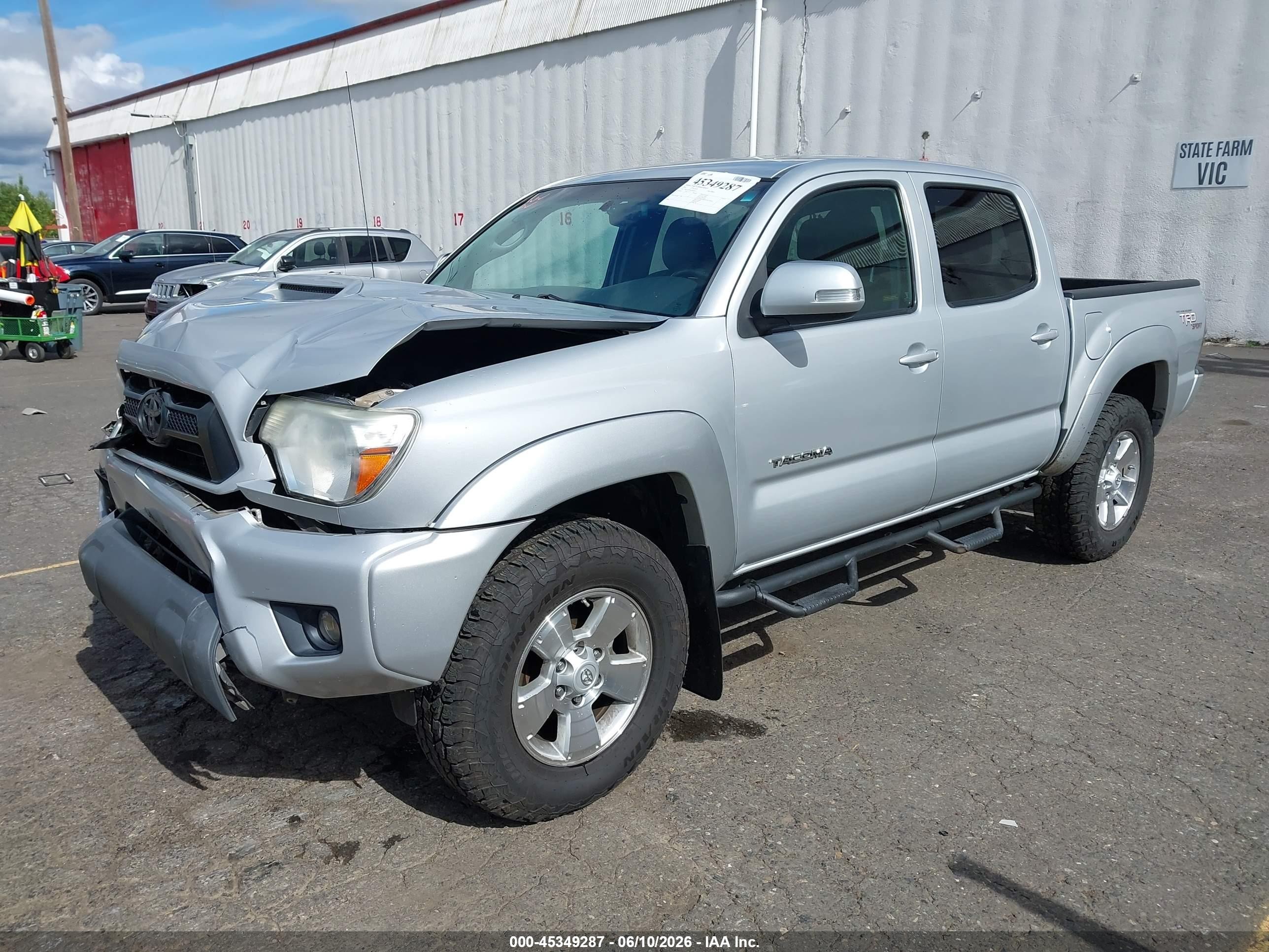 2012 Toyota Tacoma Base V6 Silver vin: 3TMLU4ENXCM098534