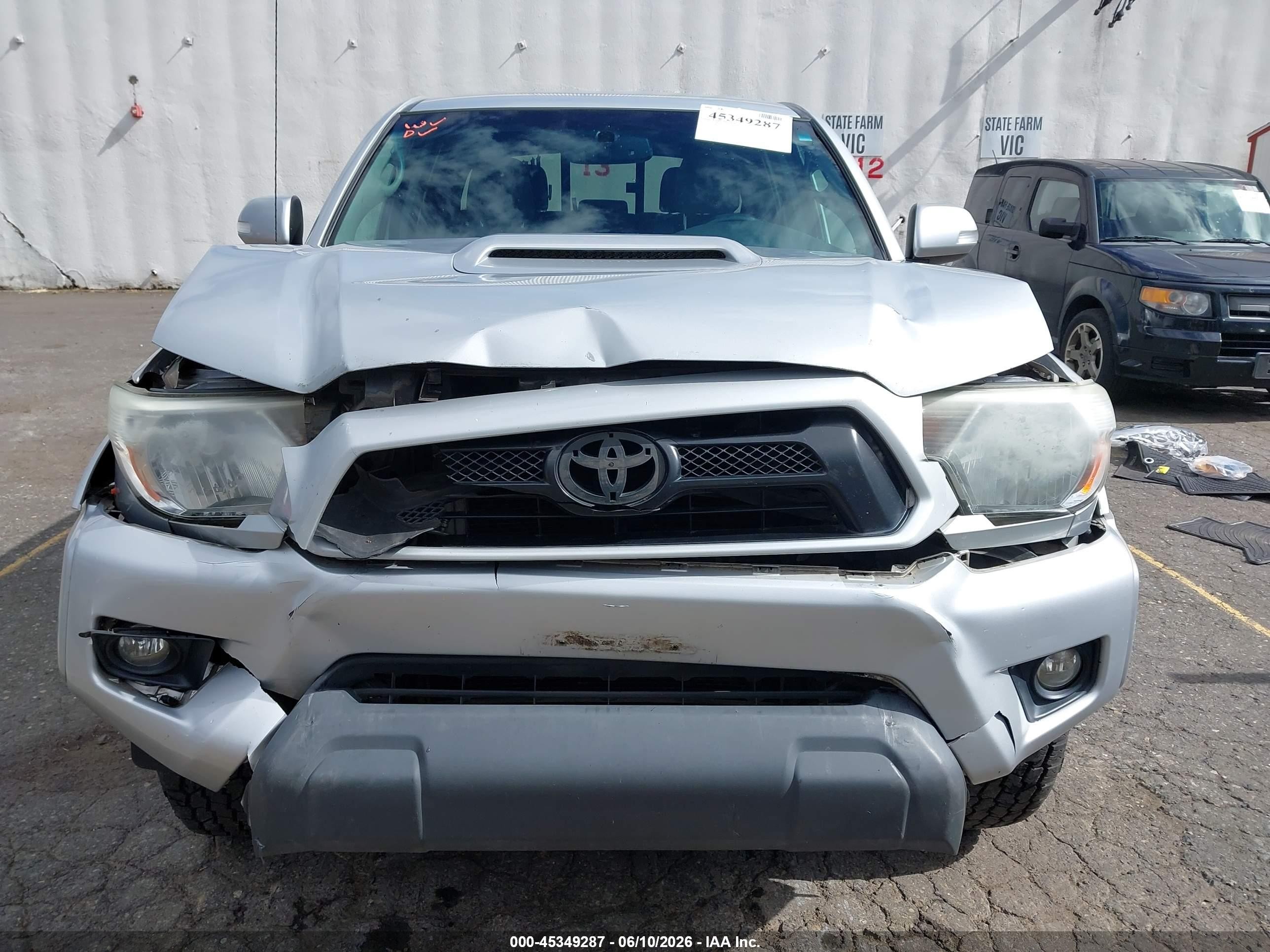 2012 Toyota Tacoma Base V6 Silver vin: 3TMLU4ENXCM098534