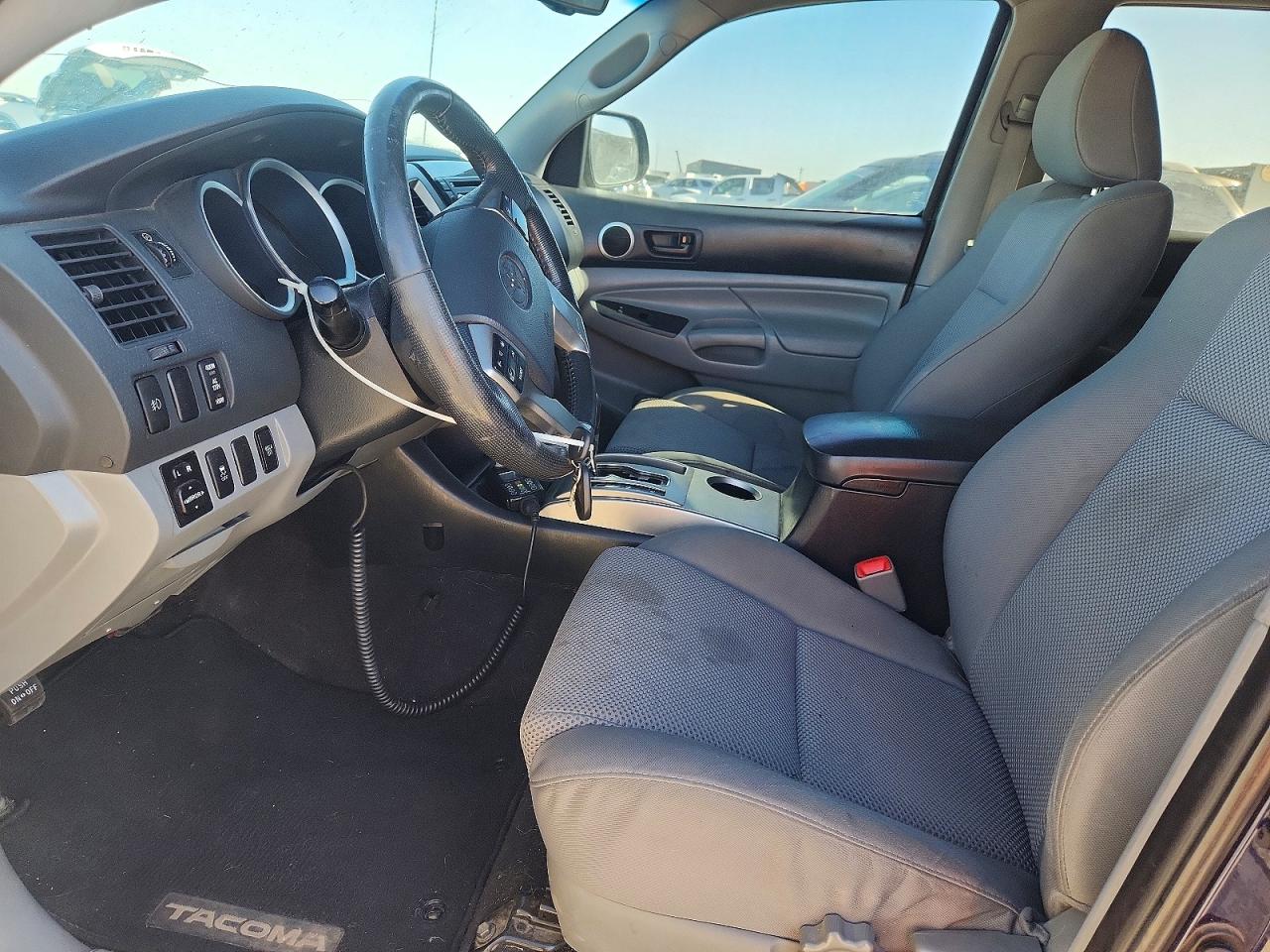 2013 Toyota Tacoma Double Cab Blue vin: 3TMLU4ENXDM119657