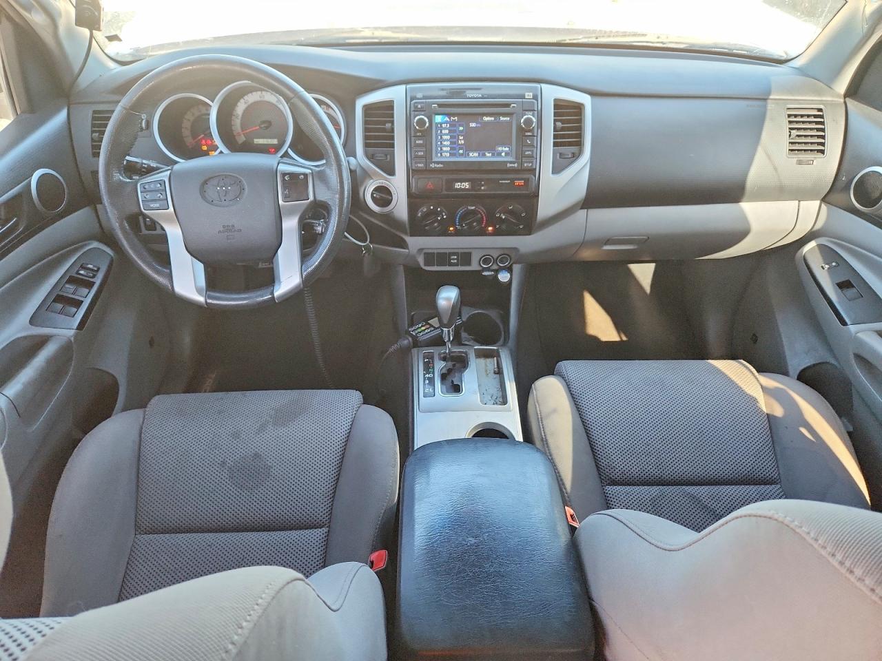 2013 Toyota Tacoma Double Cab Blue vin: 3TMLU4ENXDM119657