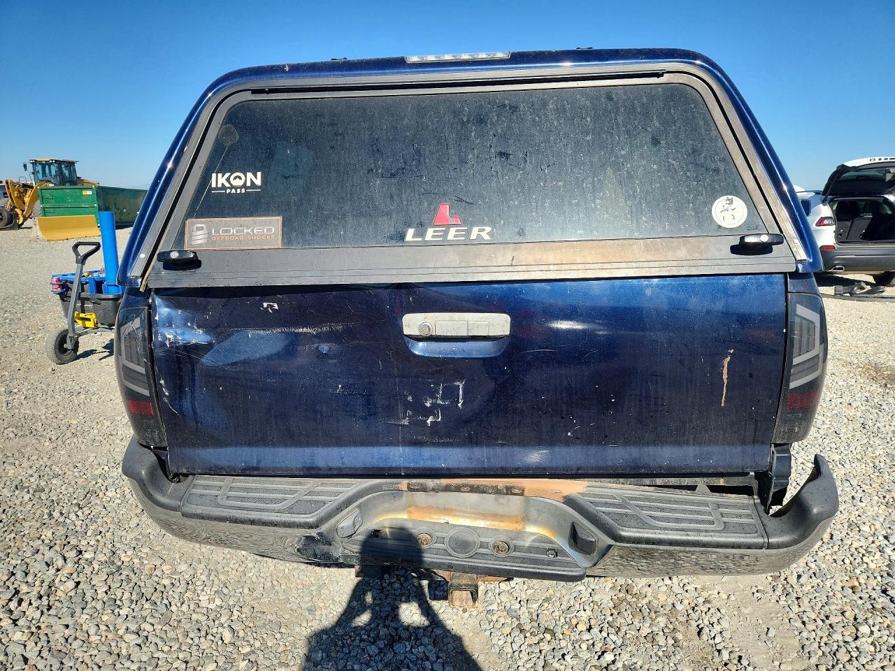 2013 Toyota Tacoma Double Cab Blue vin: 3TMLU4ENXDM119657