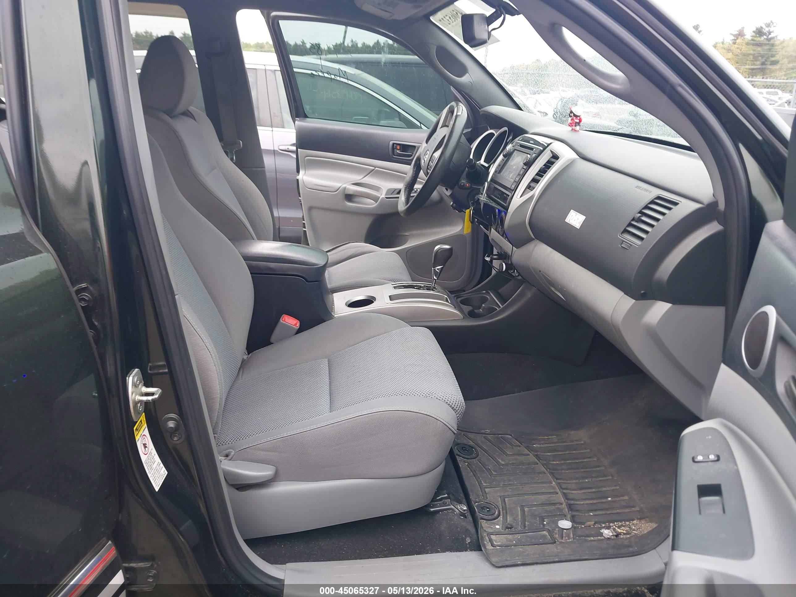 2013 Toyota Tacoma Base V6 Black vin: 3TMLU4ENXDM123546