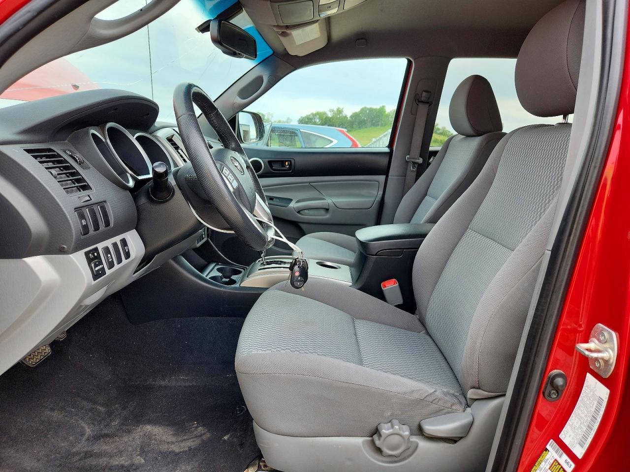 2013 Toyota Tacoma Double Cab Red vin: 3TMLU4ENXDM128102