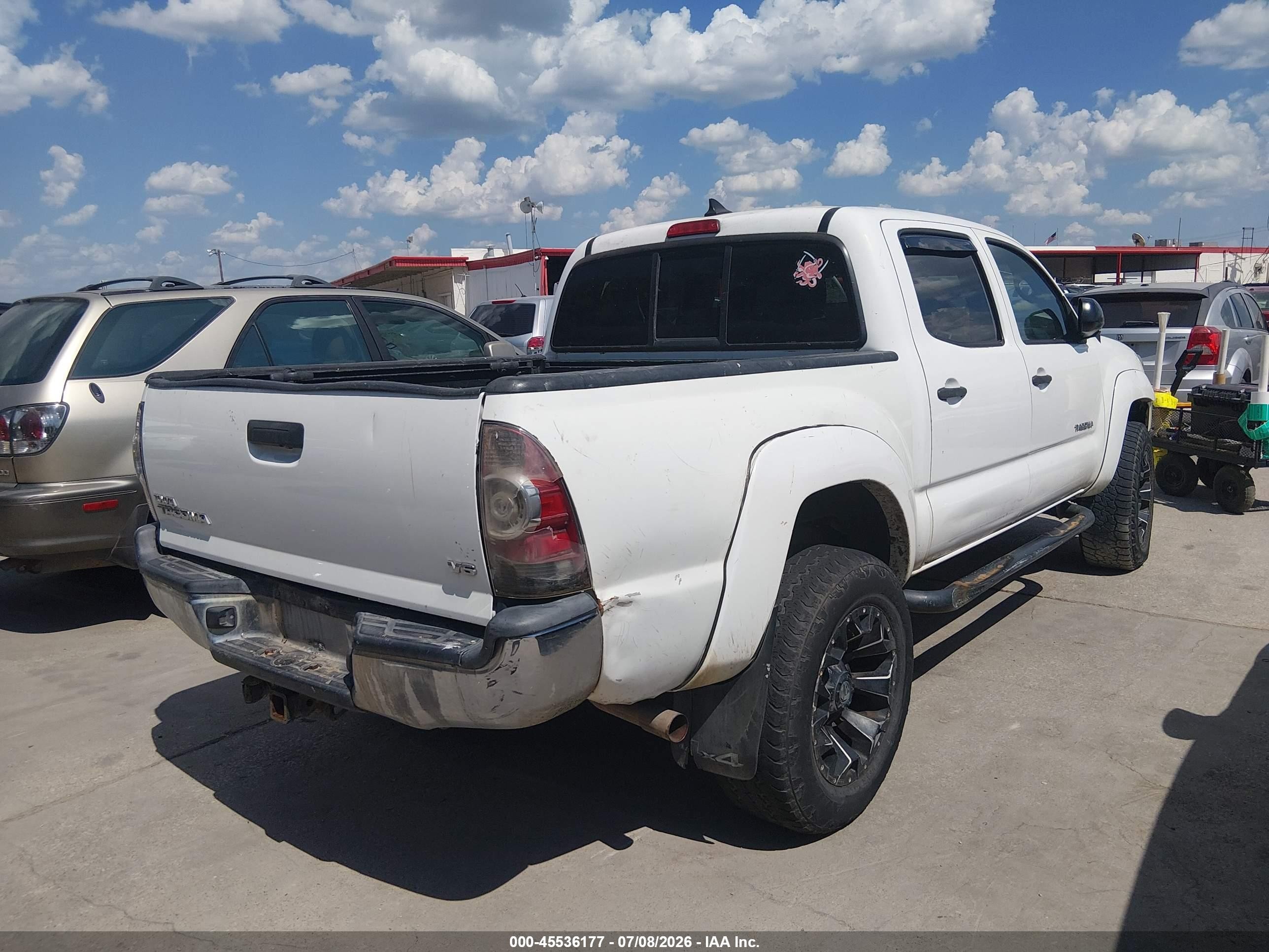 2014 Toyota Tacoma Base V6 White vin: 3TMLU4ENXEM139005