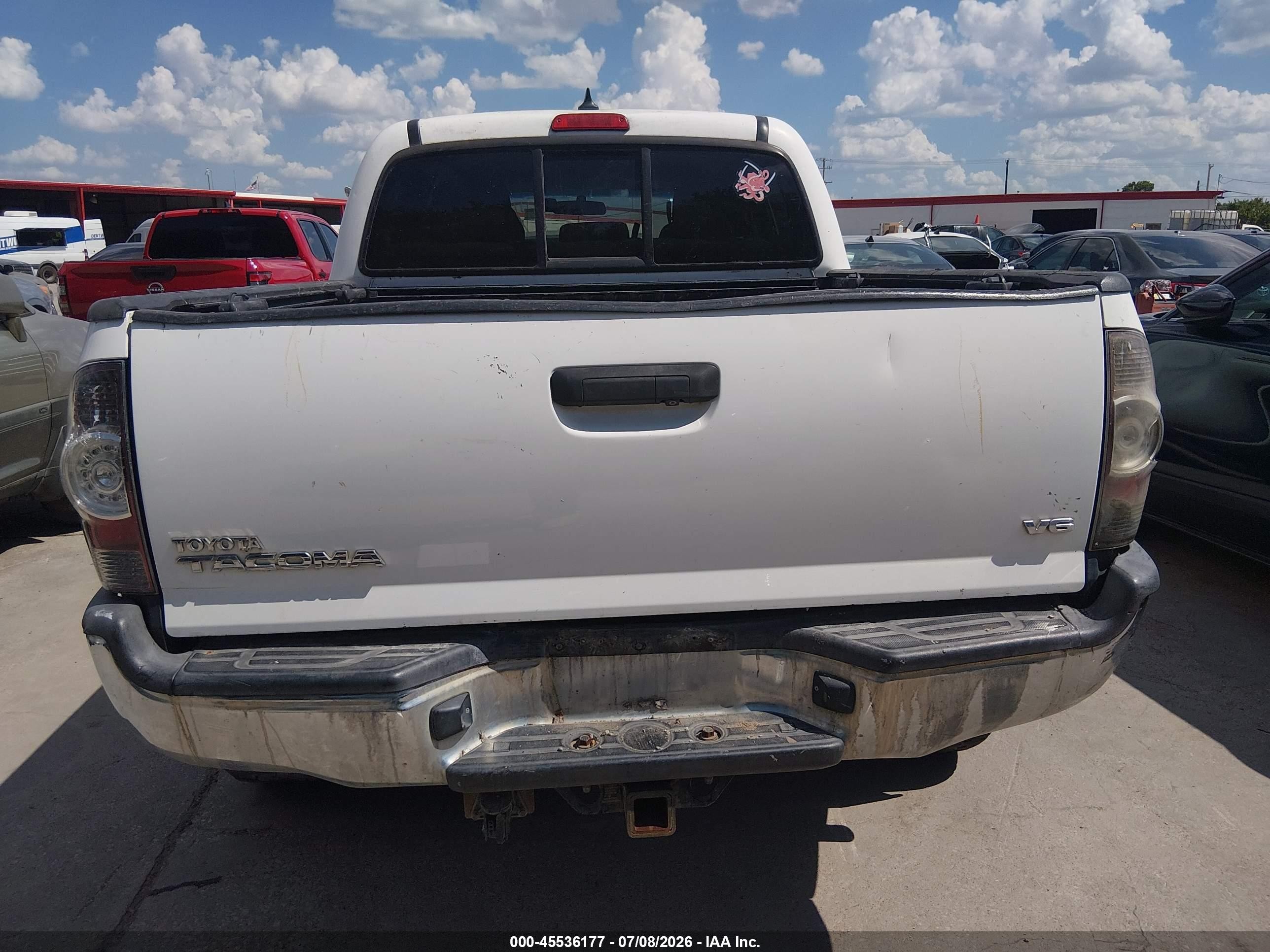 2014 Toyota Tacoma Base V6 White vin: 3TMLU4ENXEM139005