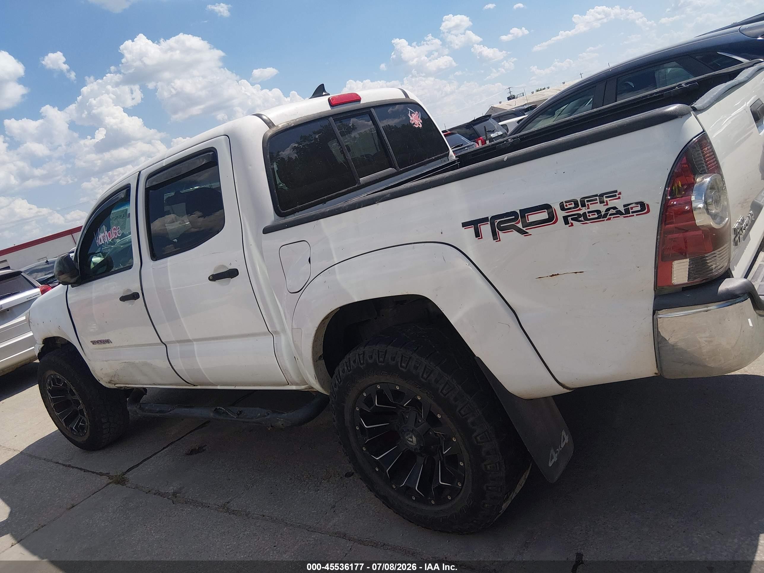 2014 Toyota Tacoma Base V6 White vin: 3TMLU4ENXEM139005
