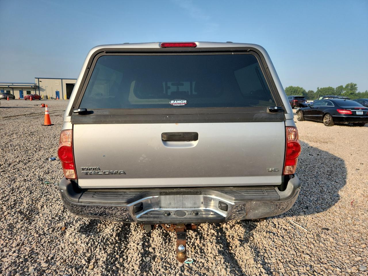 2014 Toyota Tacoma Double Cab Silver vin: 3TMLU4ENXEM162803