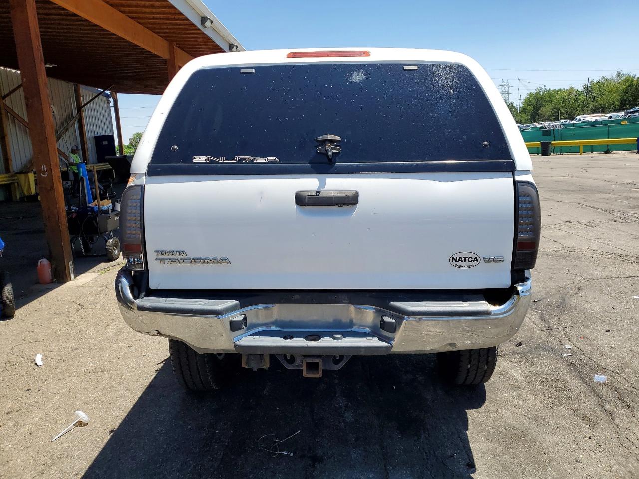2015 Toyota Tacoma V6 White vin: 3TMLU4ENXFM199481