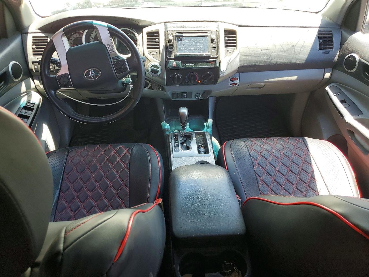 2015 Toyota Tacoma V6 White vin: 3TMLU4ENXFM199481