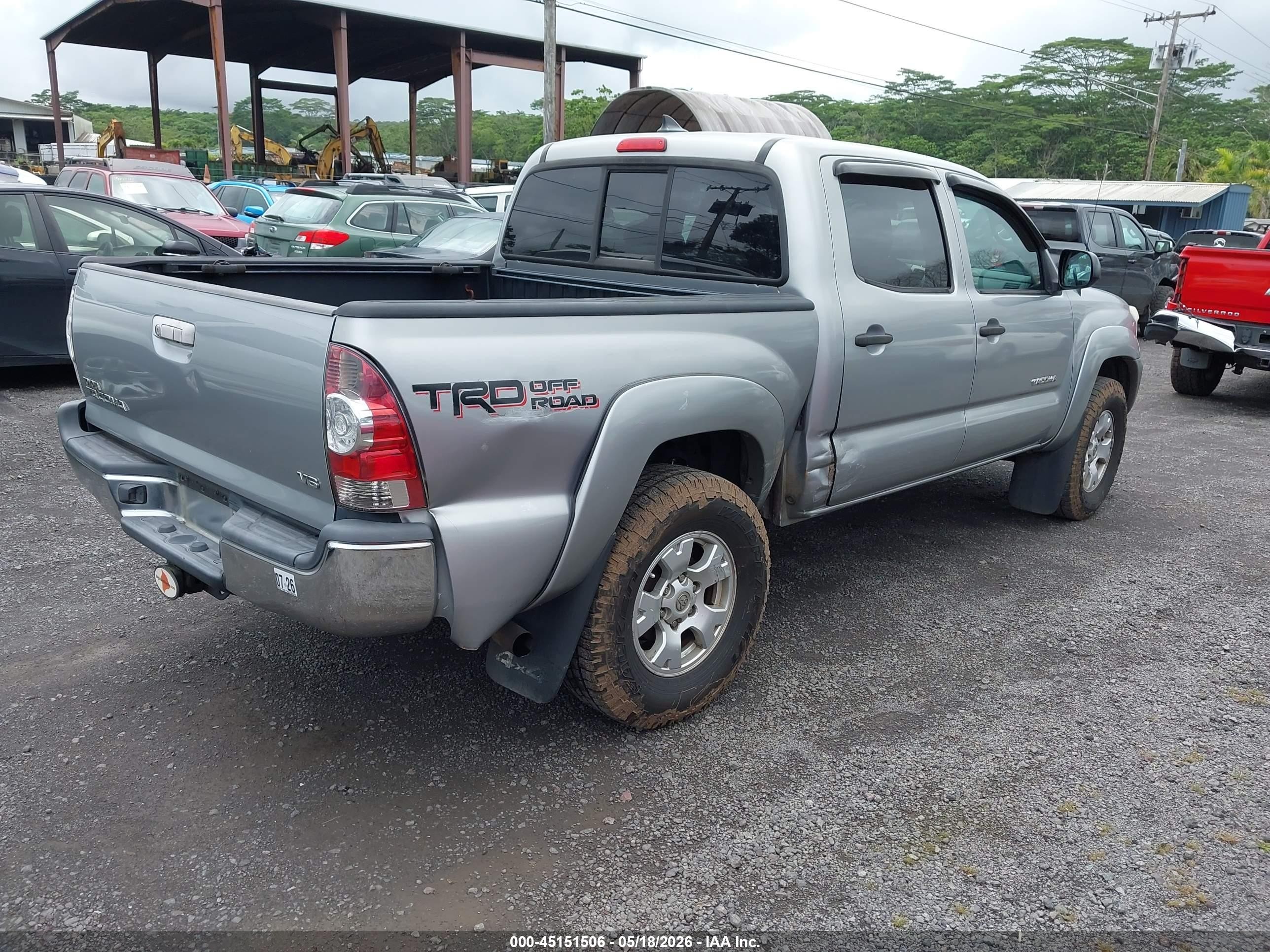 2015 Toyota Tacoma Base V6/trd Pro Silver vin: 3TMLU4ENXFM202234