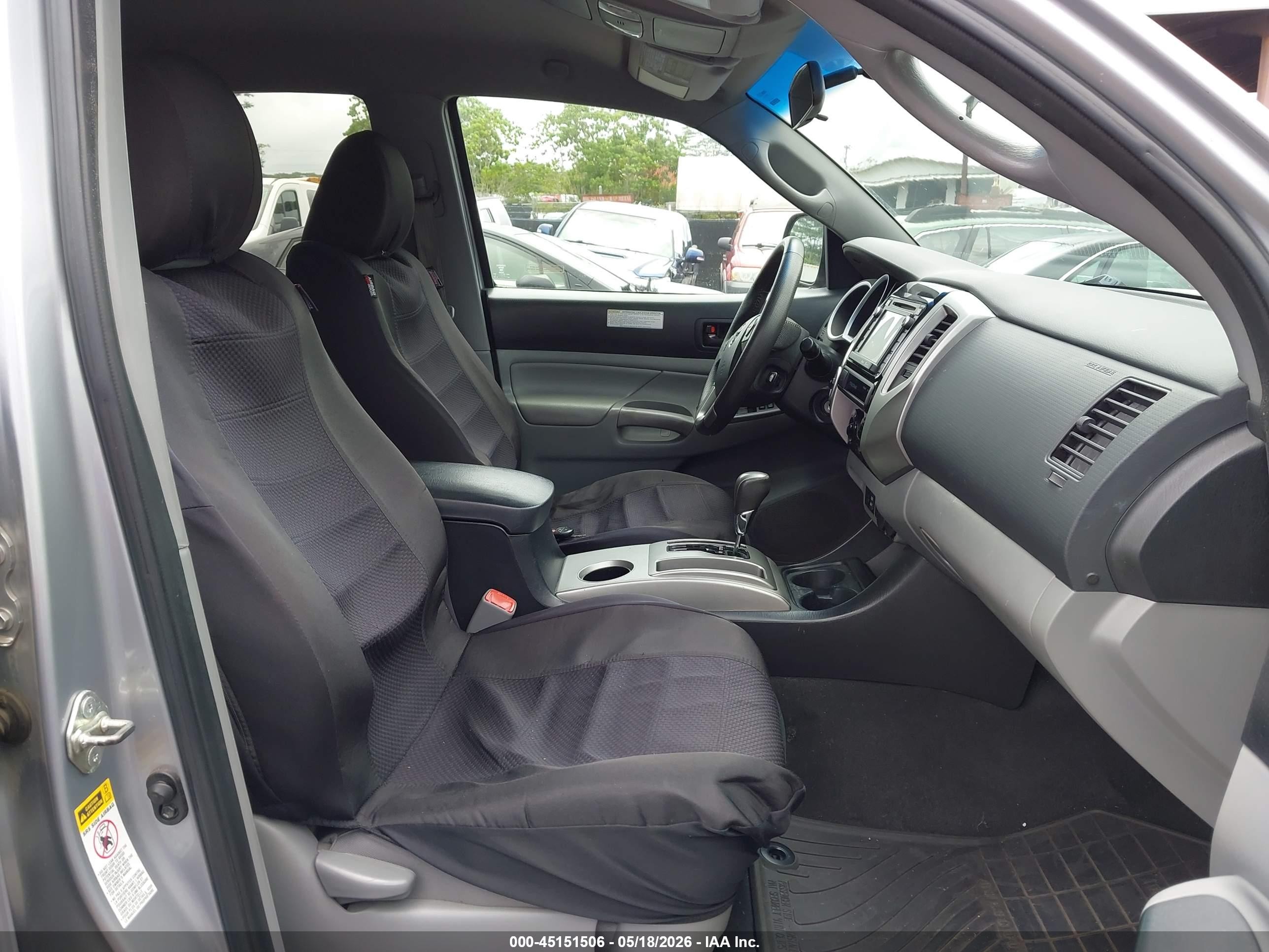 2015 Toyota Tacoma Base V6/trd Pro Silver vin: 3TMLU4ENXFM202234