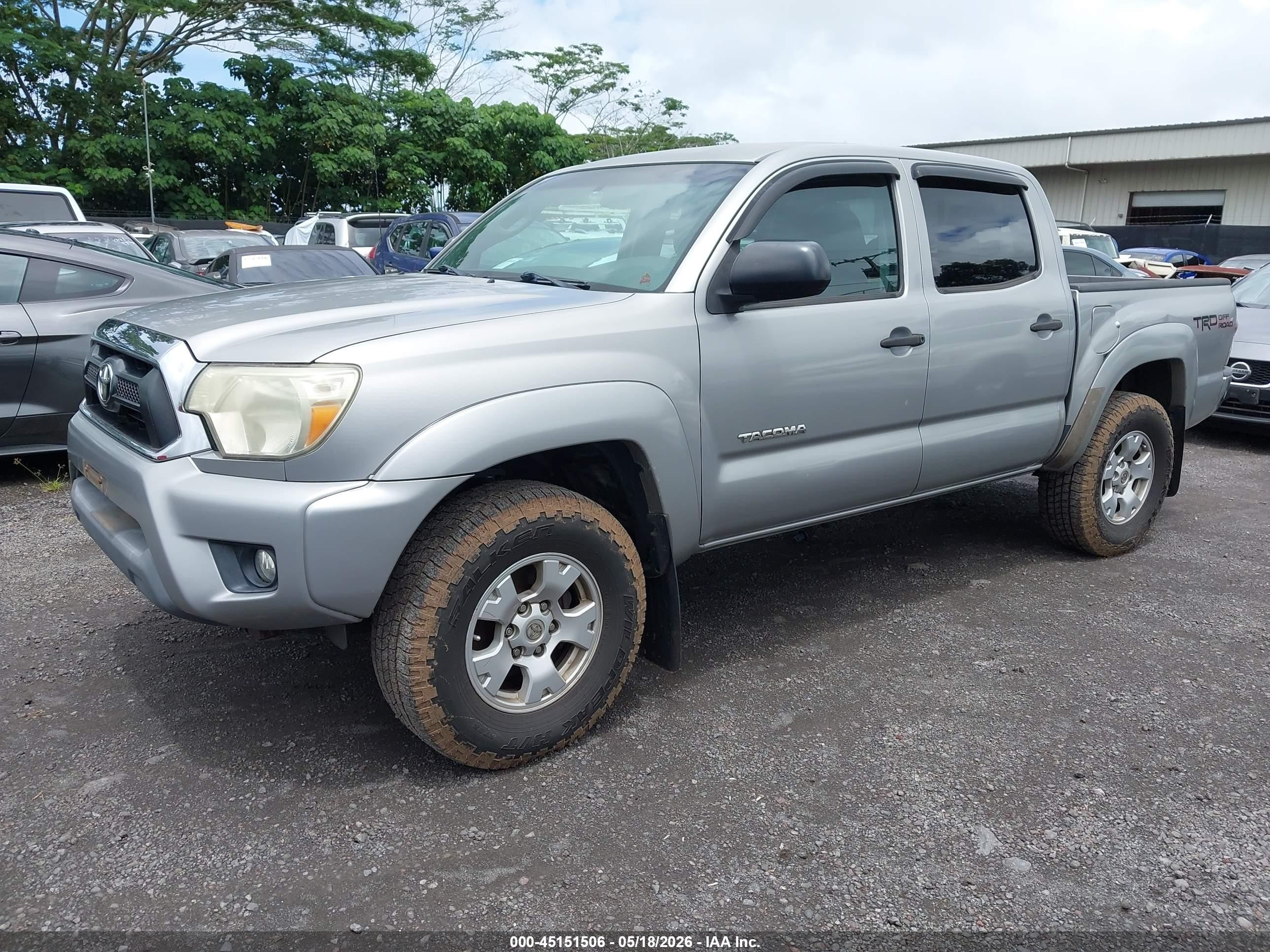 2015 Toyota Tacoma Base V6/trd Pro Silver vin: 3TMLU4ENXFM202234