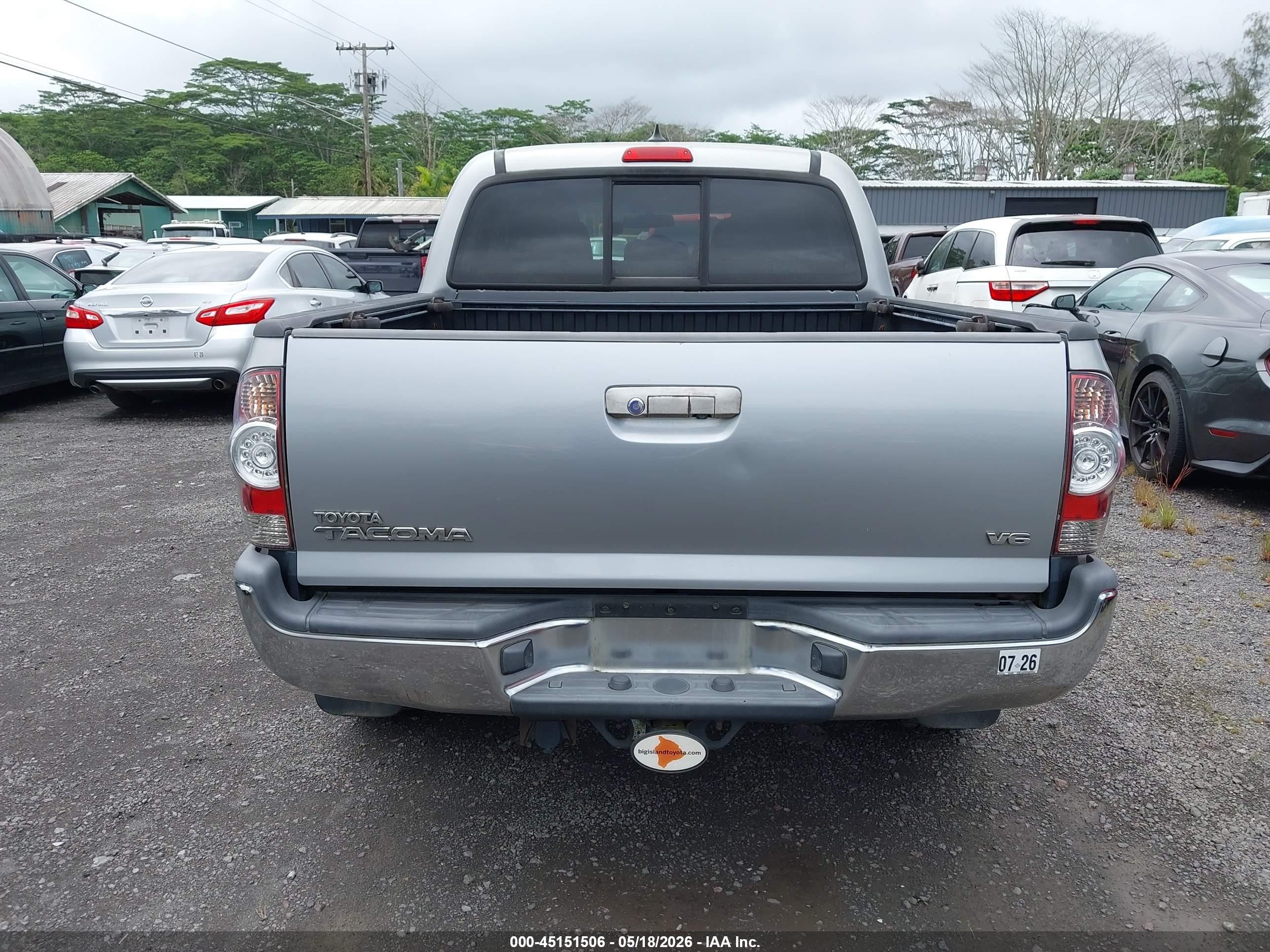 2015 Toyota Tacoma Base V6/trd Pro Silver vin: 3TMLU4ENXFM202234