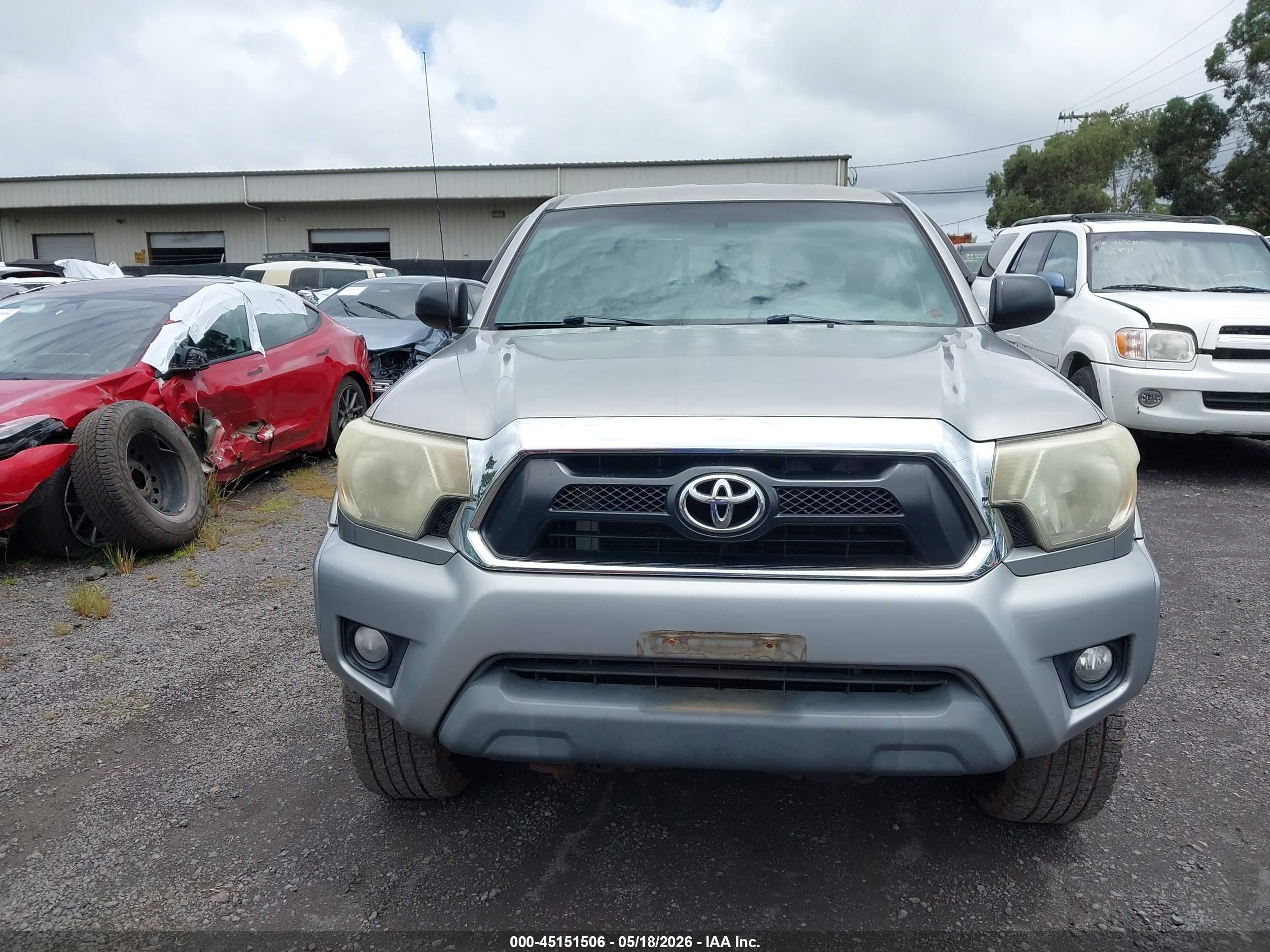 2015 Toyota Tacoma Base V6/trd Pro Silver vin: 3TMLU4ENXFM202234