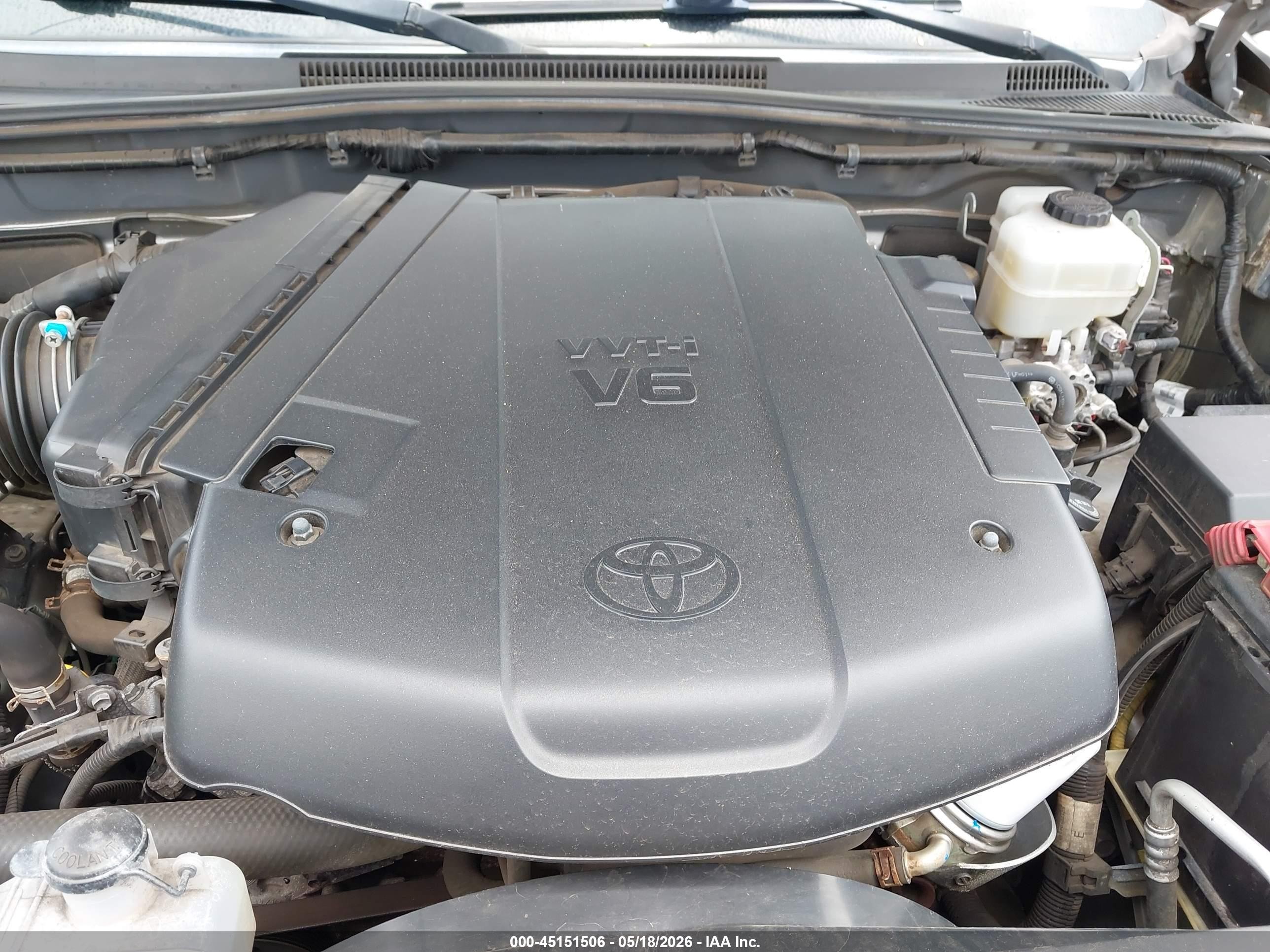 2015 Toyota Tacoma Base V6/trd Pro Silver vin: 3TMLU4ENXFM202234