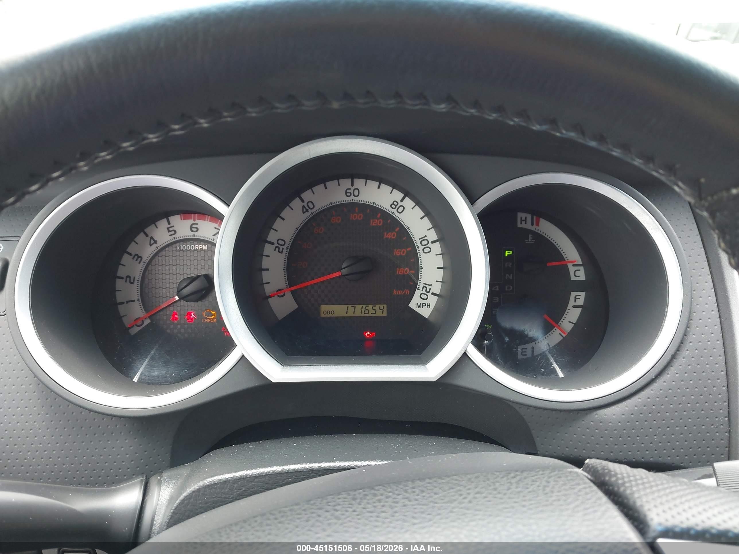 2015 Toyota Tacoma Base V6/trd Pro Silver vin: 3TMLU4ENXFM202234