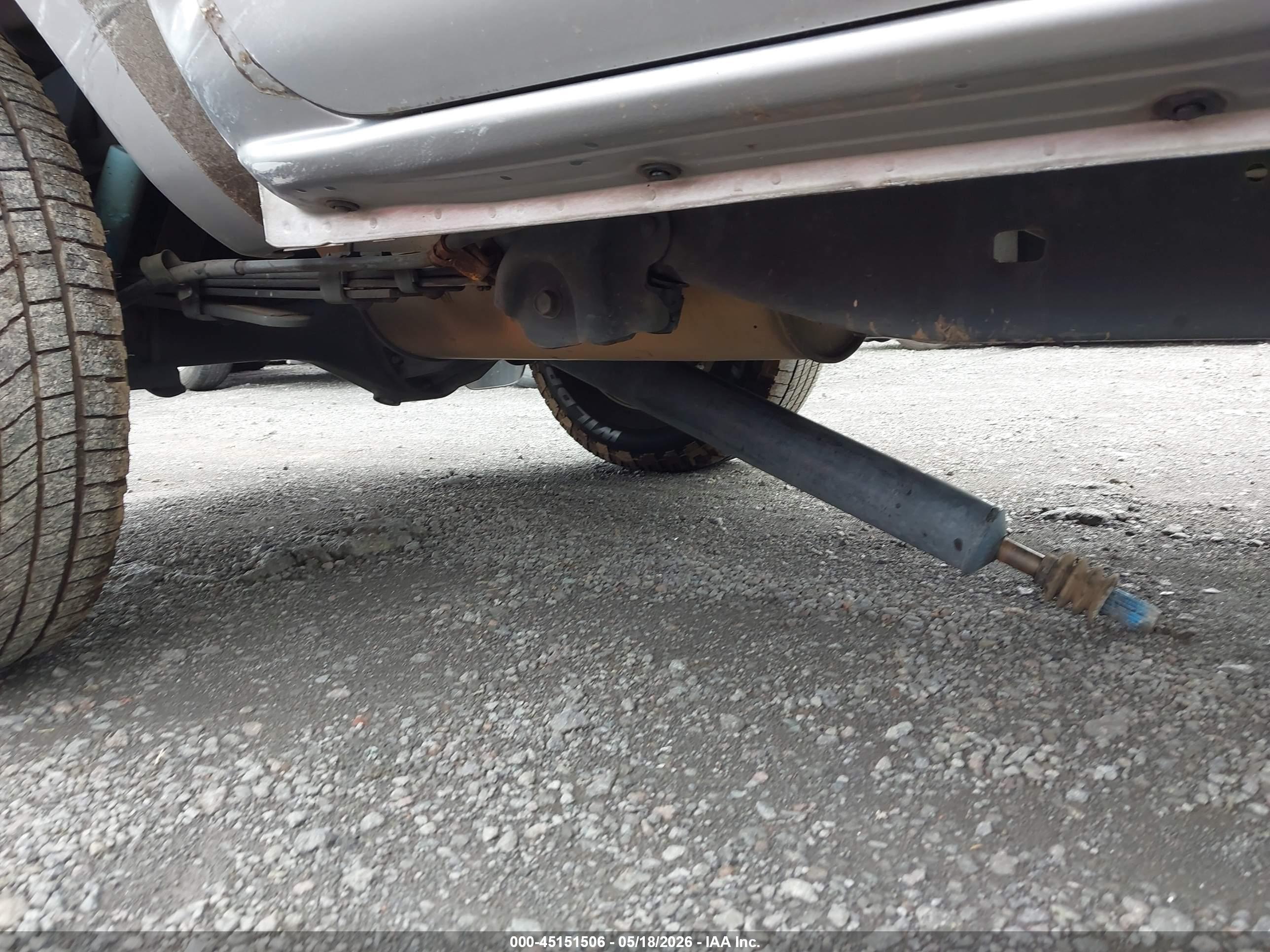 2015 Toyota Tacoma Base V6/trd Pro Silver vin: 3TMLU4ENXFM202234