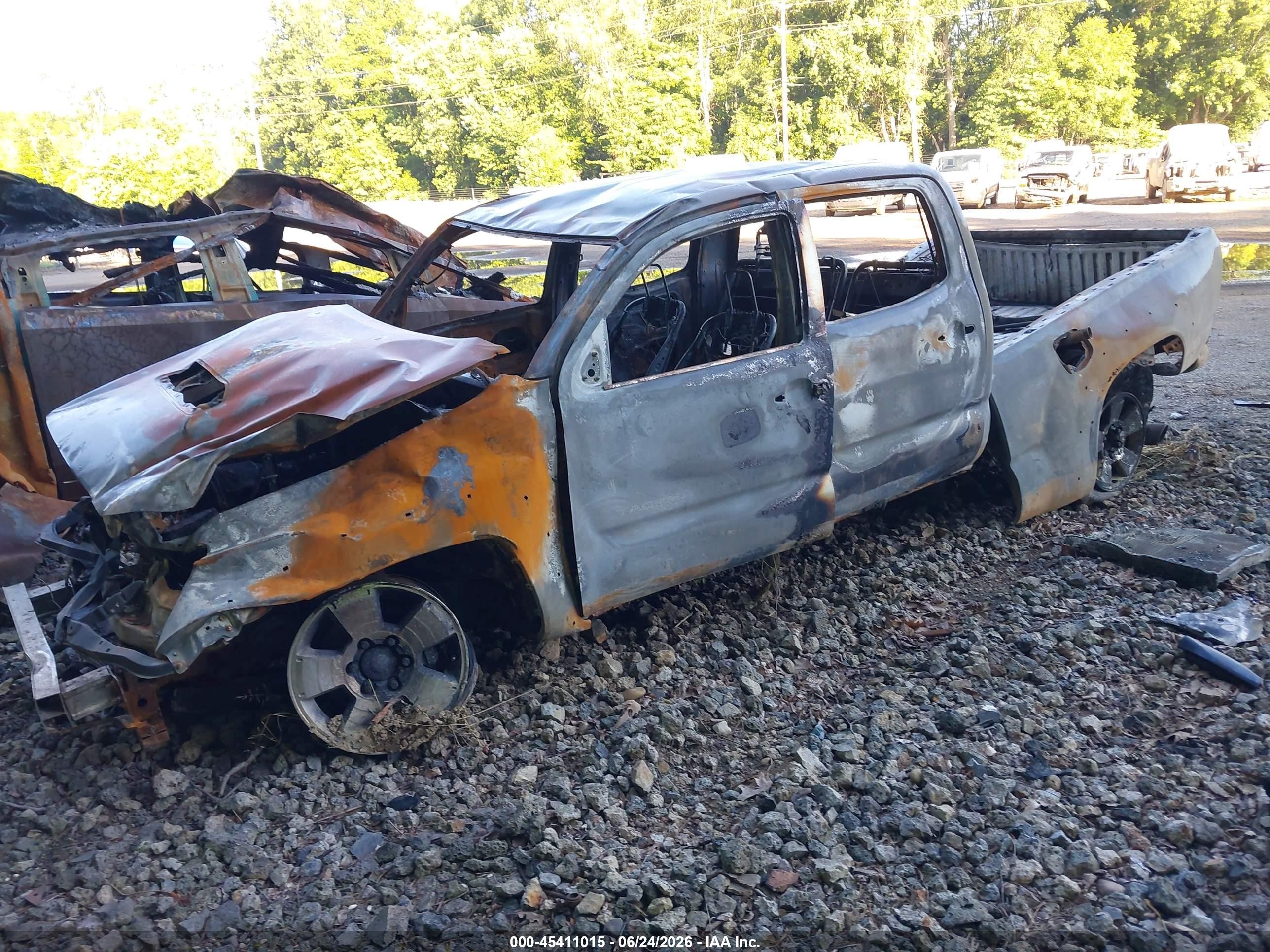 2013 Toyota Tacoma Base V6 Black vin: 3TMMU4FN0DM052490