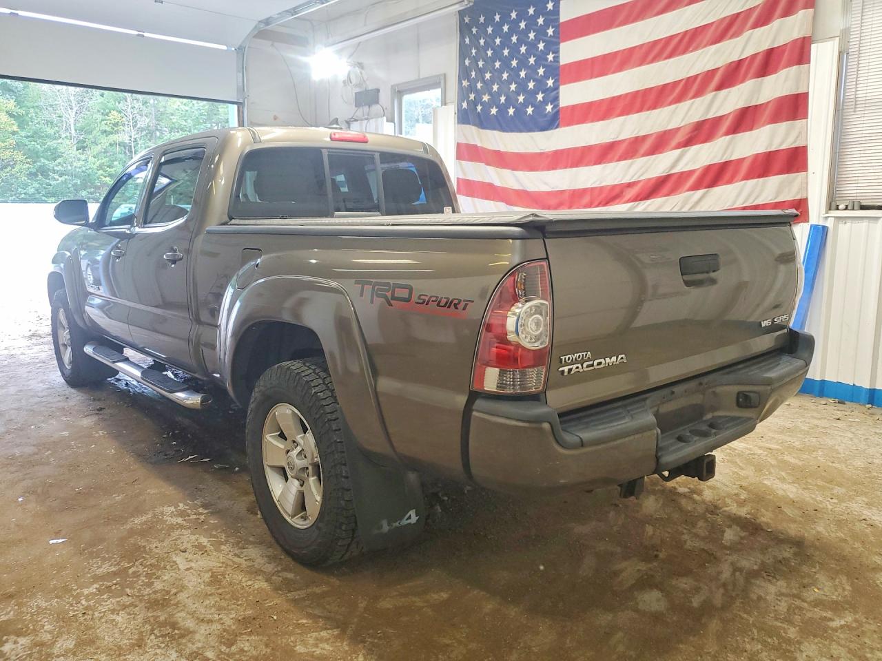 2015 Toyota Tacoma Double Cab Long Bed Brown vin: 3TMMU4FN0FM085279