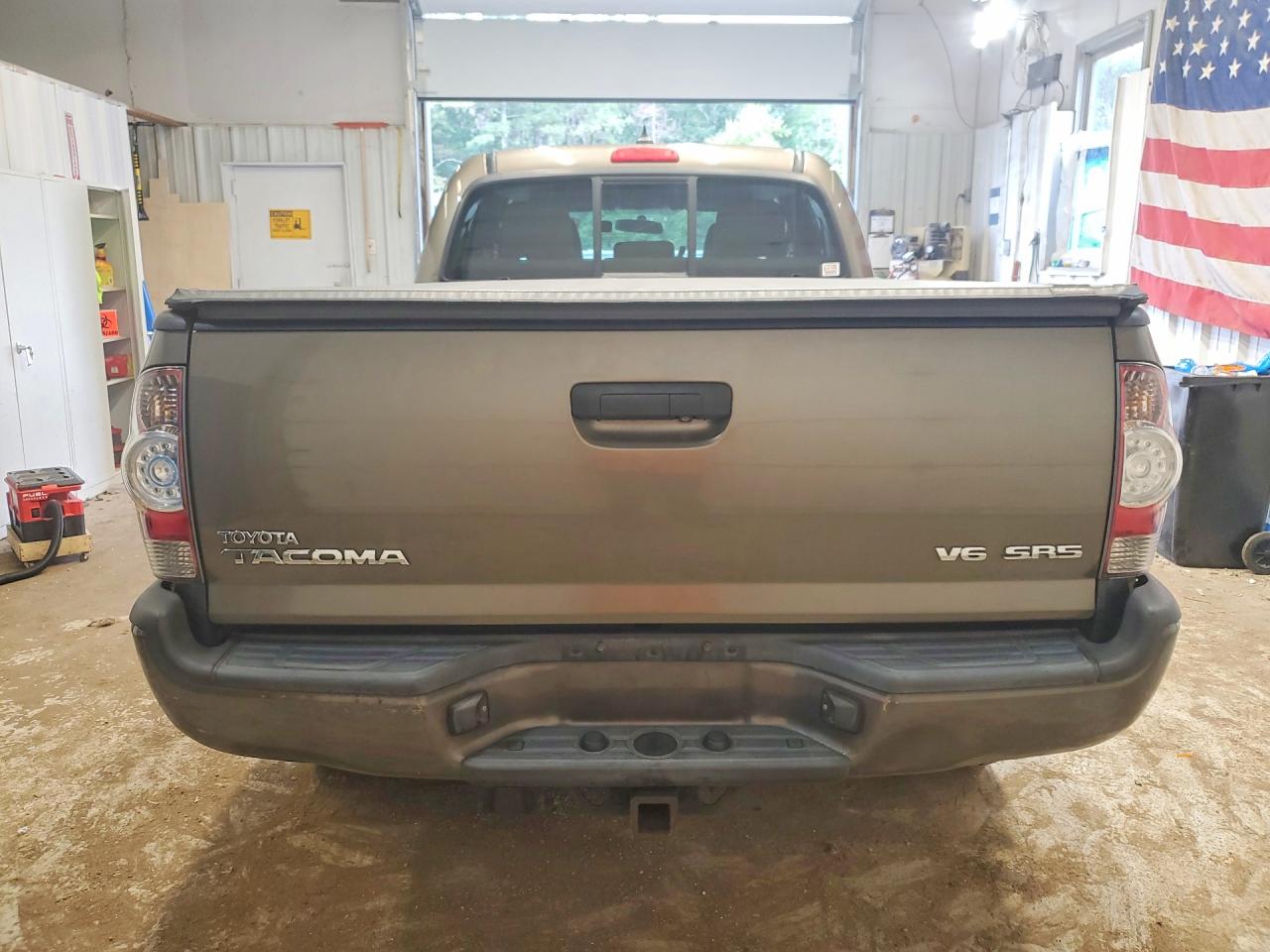 2015 Toyota Tacoma Double Cab Long Bed Brown vin: 3TMMU4FN0FM085279
