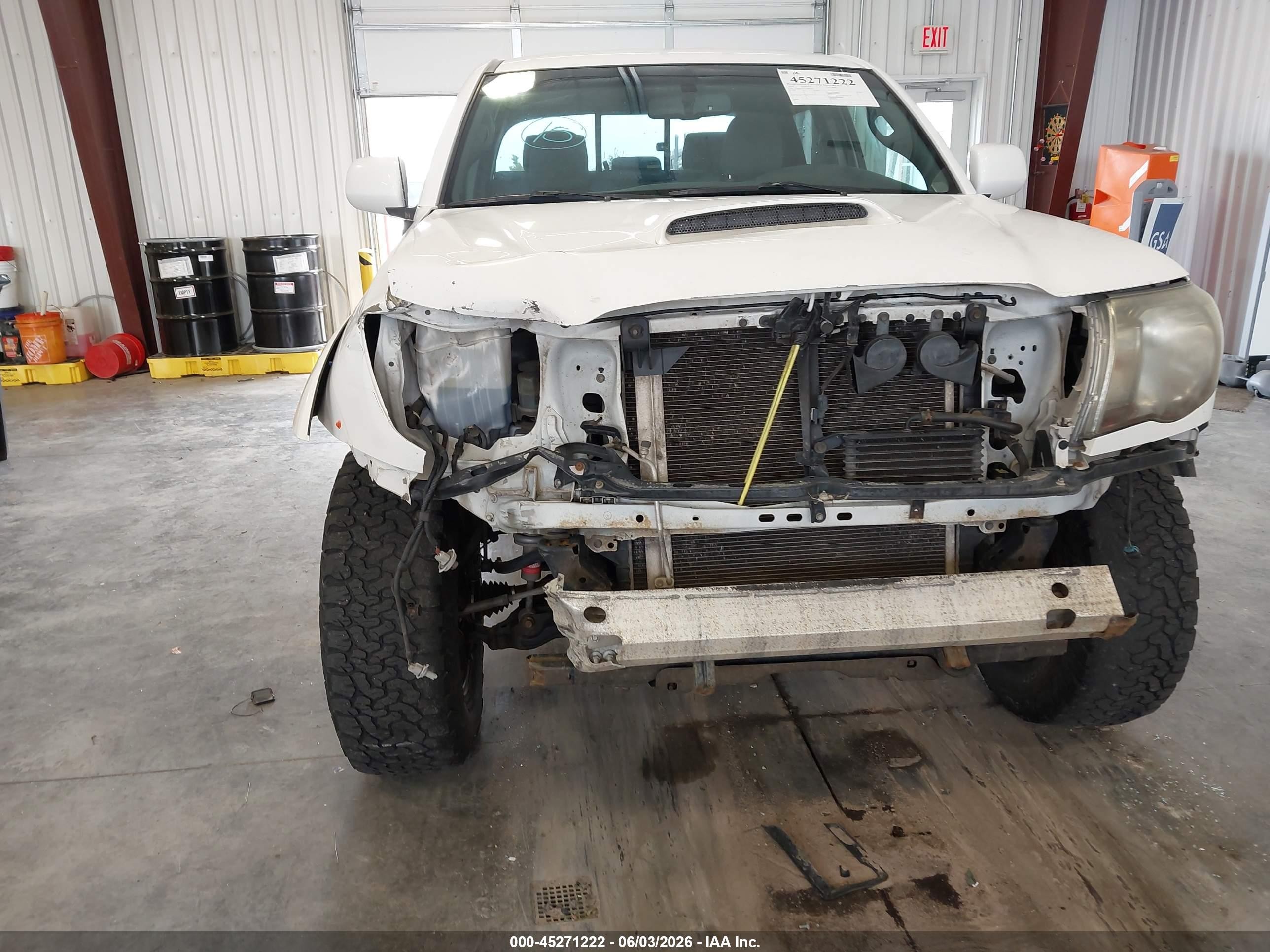 2010 Toyota Tacoma Base V6 White vin: 3TMMU4FN1AM023415