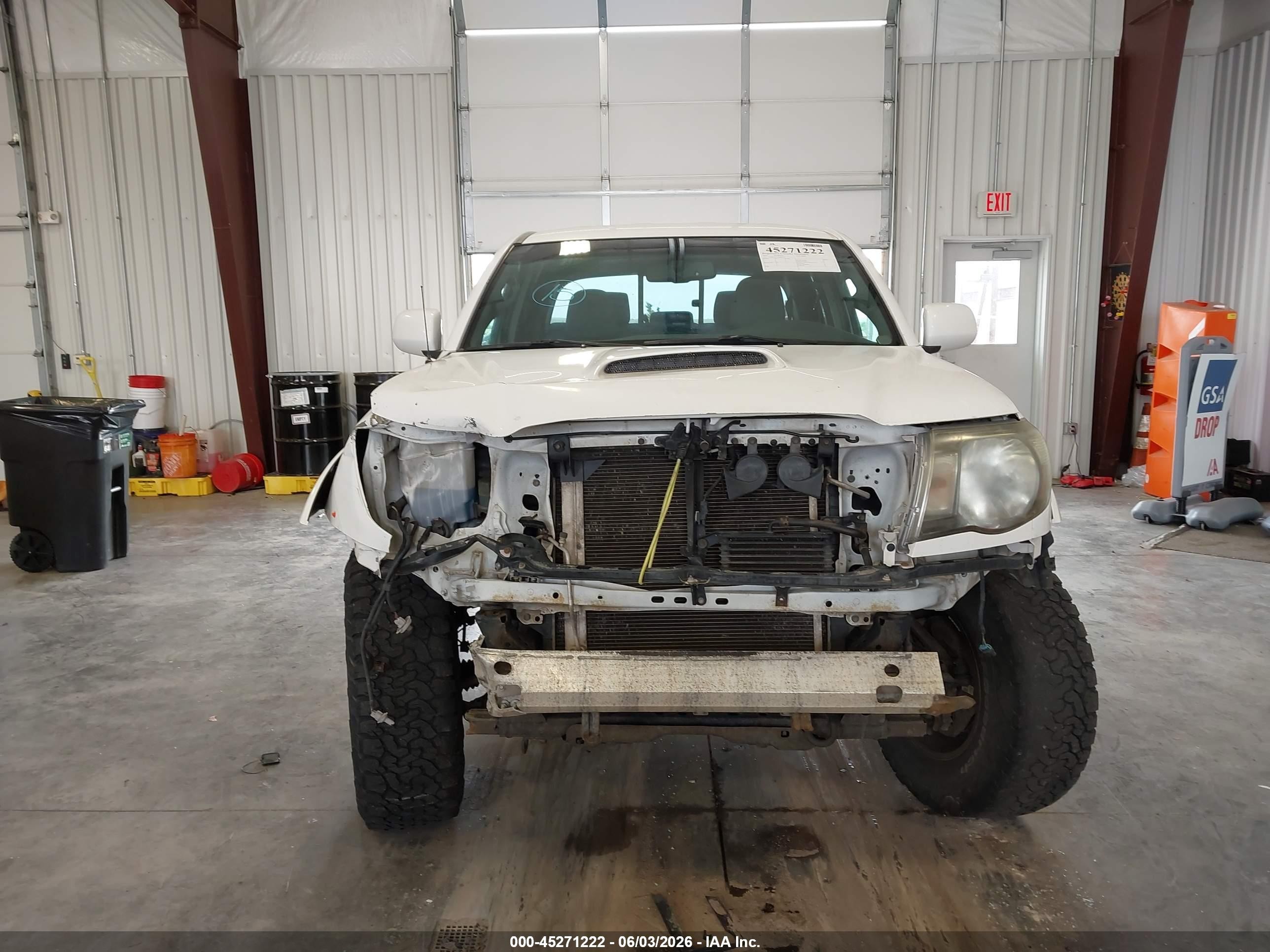 2010 Toyota Tacoma Base V6 White vin: 3TMMU4FN1AM023415