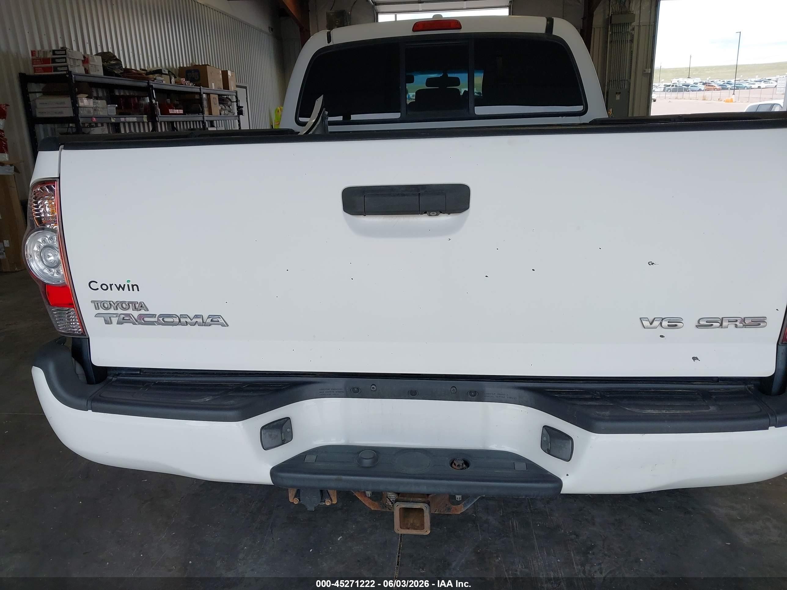 2010 Toyota Tacoma Base V6 White vin: 3TMMU4FN1AM023415